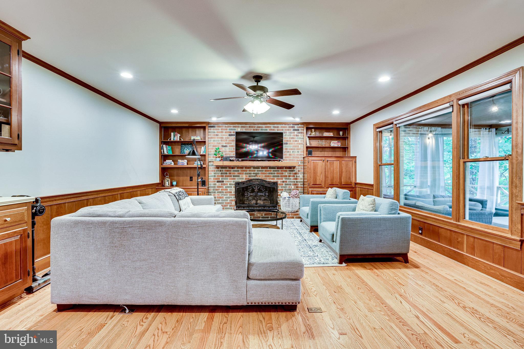 OWENS WOOD - Residential Lease