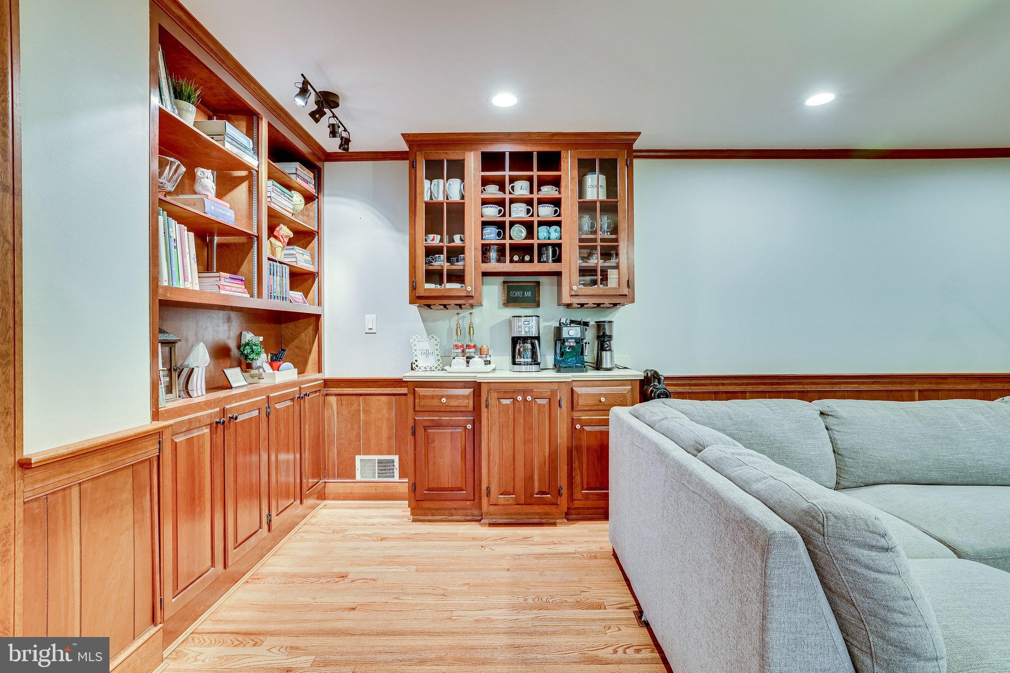 OWENS WOOD - Residential Lease