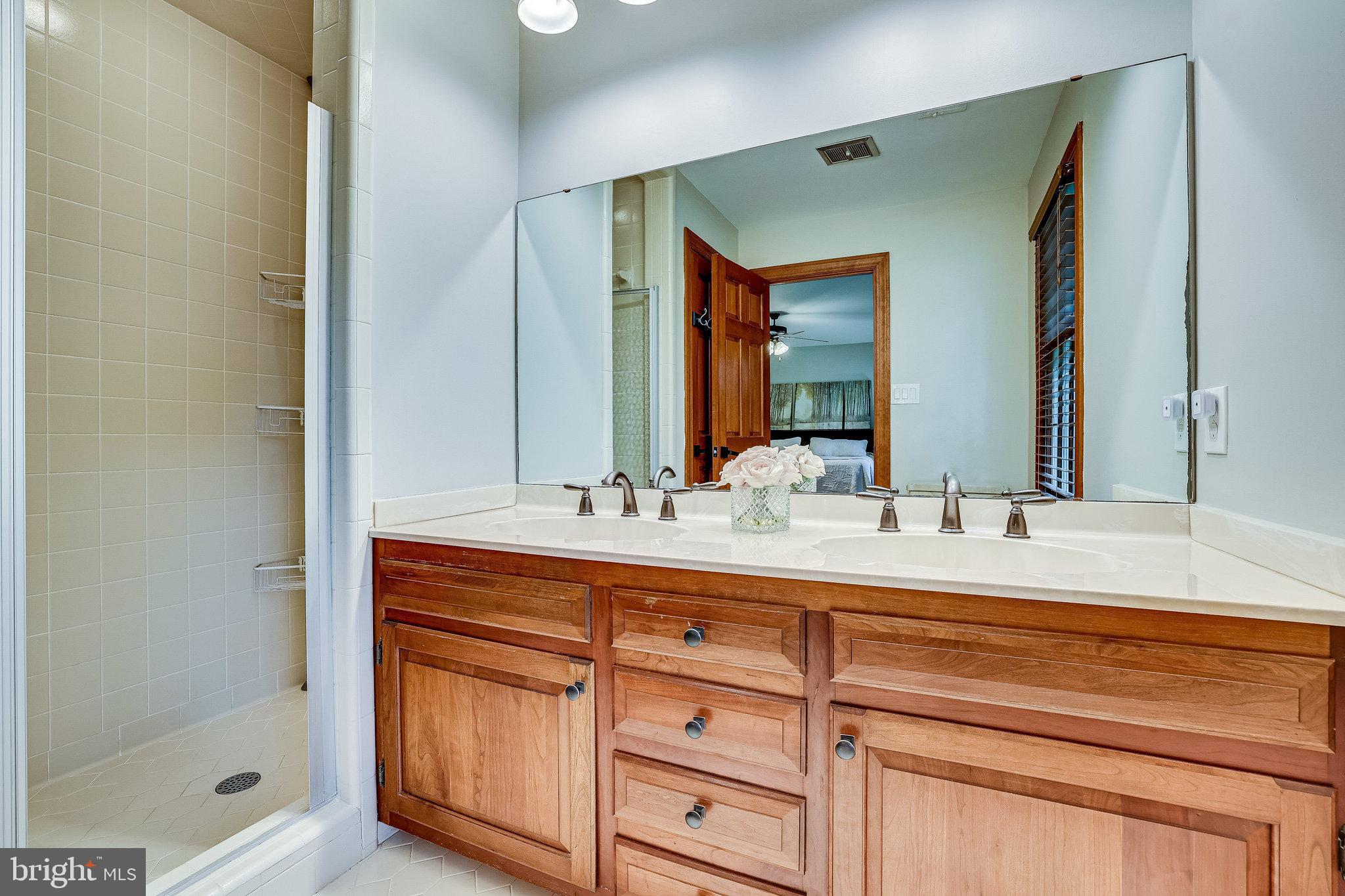 OWENS WOOD - Residential Lease