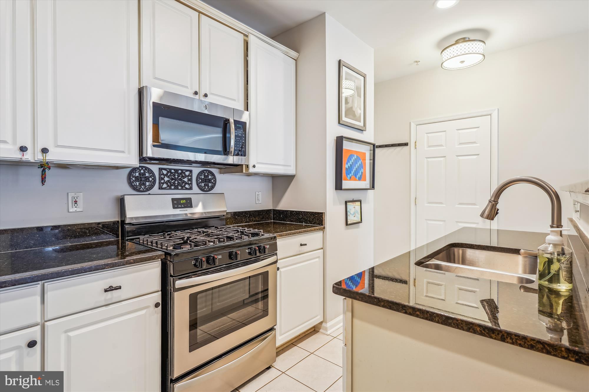 LAKELANDS - Residential