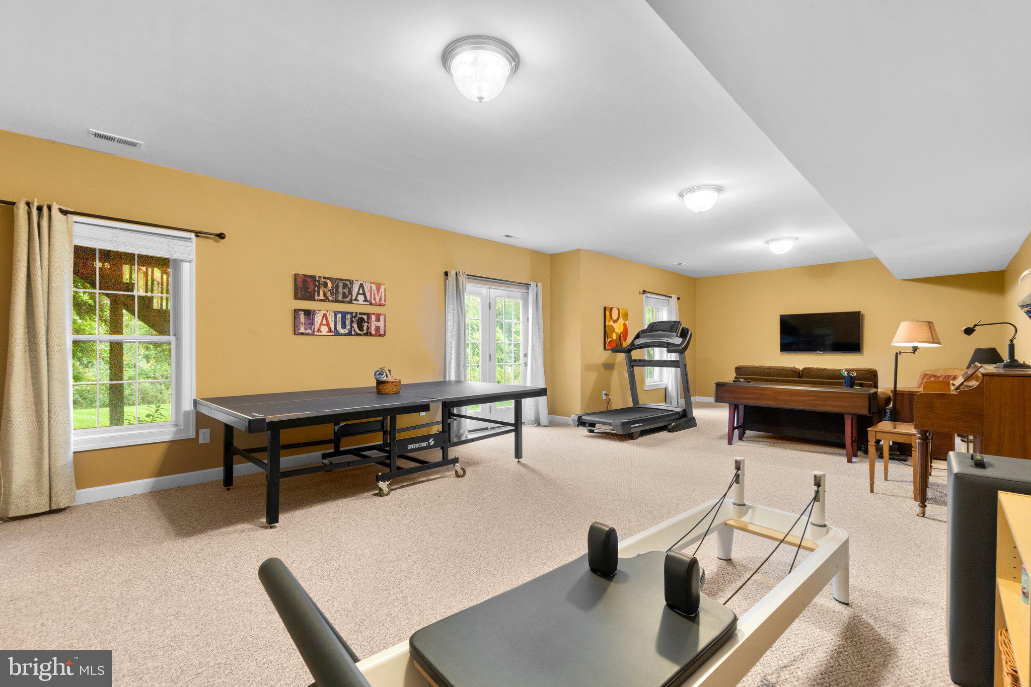 WILLOWS OF POTOMAC - Residential