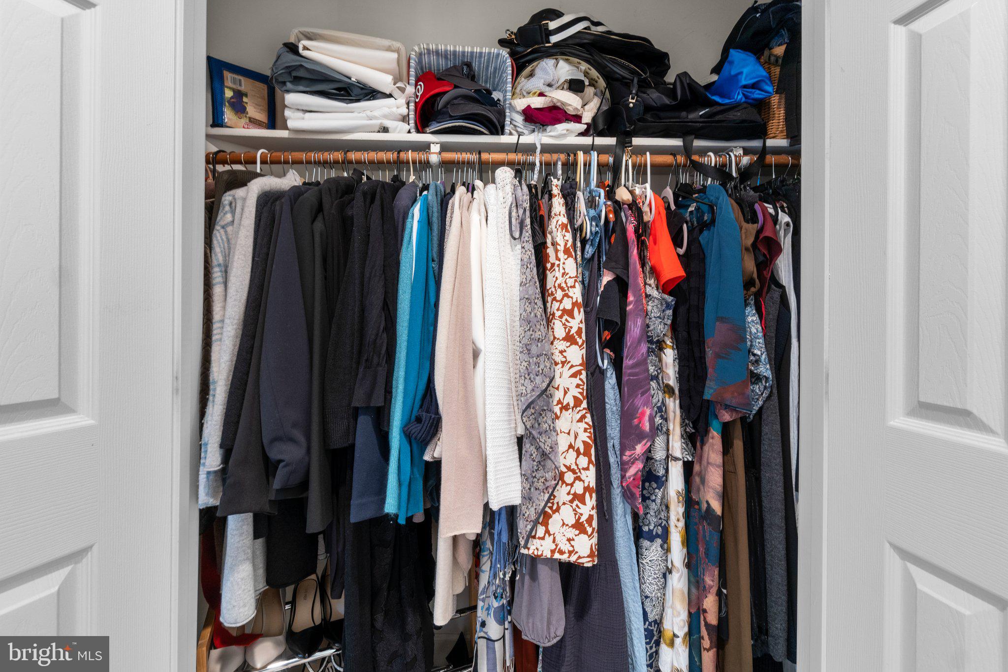 WILLOWS OF POTOMAC - Residential