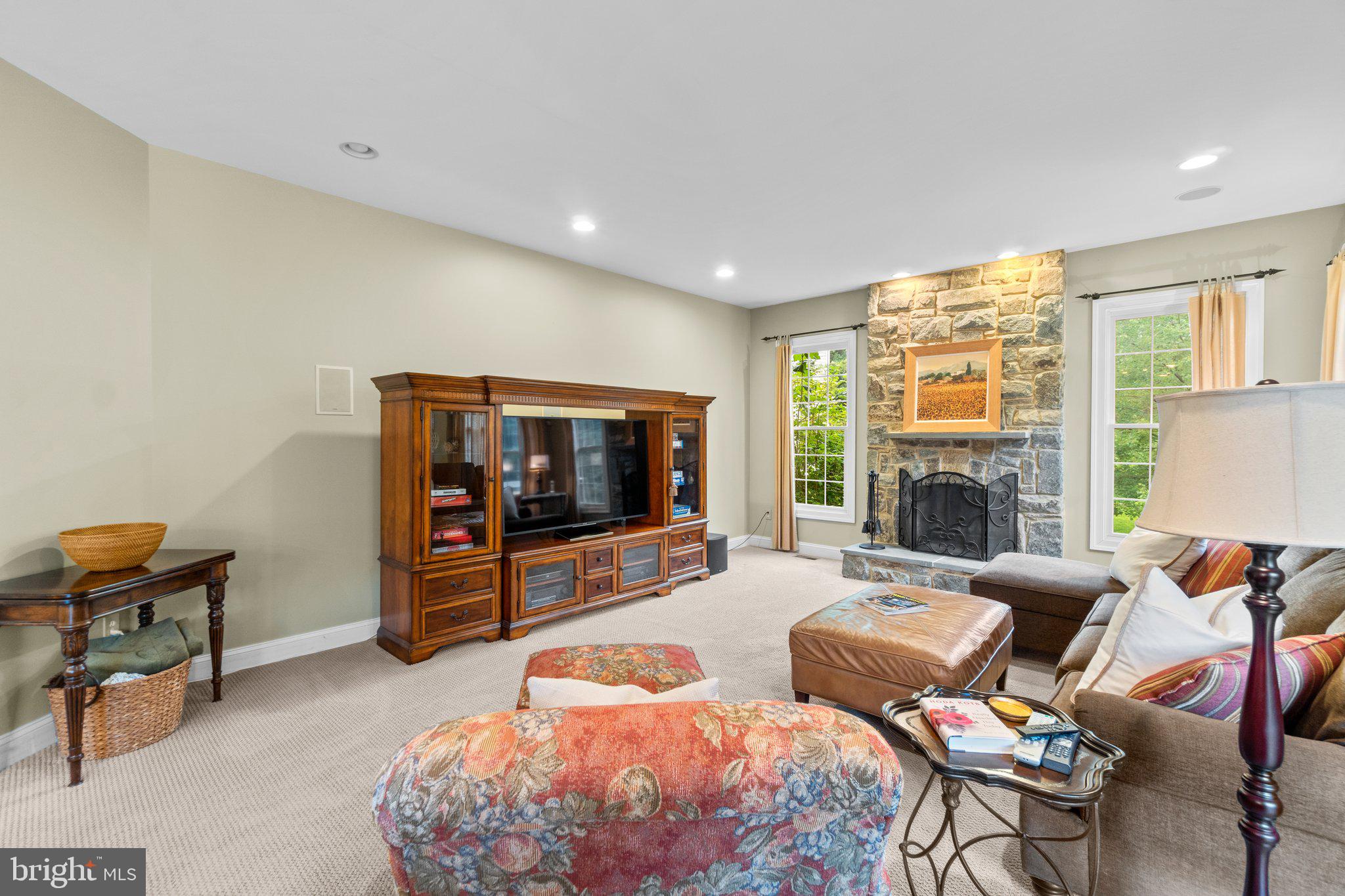 WILLOWS OF POTOMAC - Residential