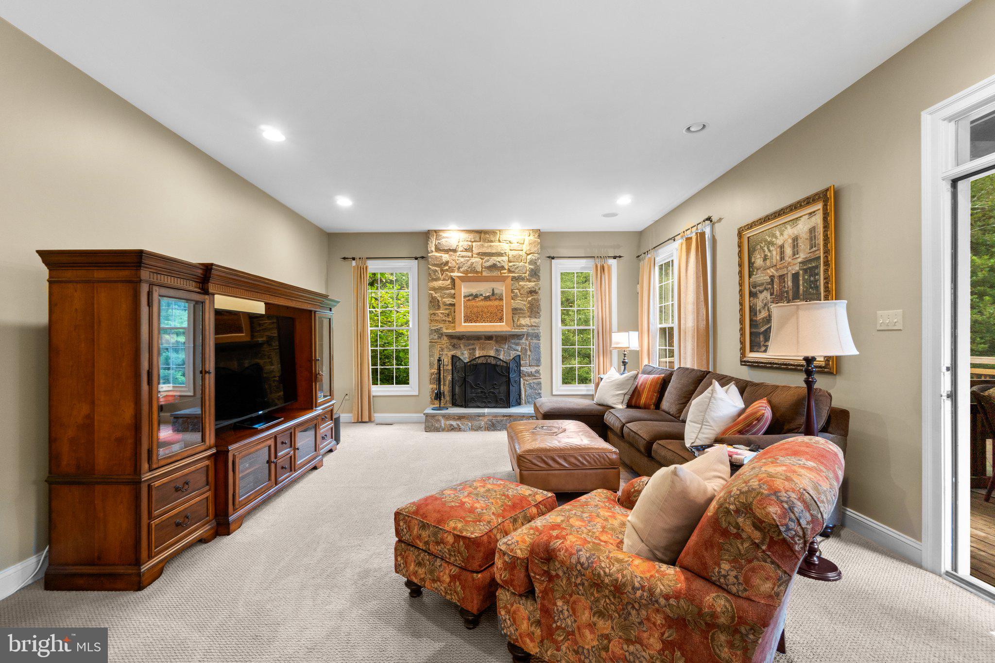 WILLOWS OF POTOMAC - Residential