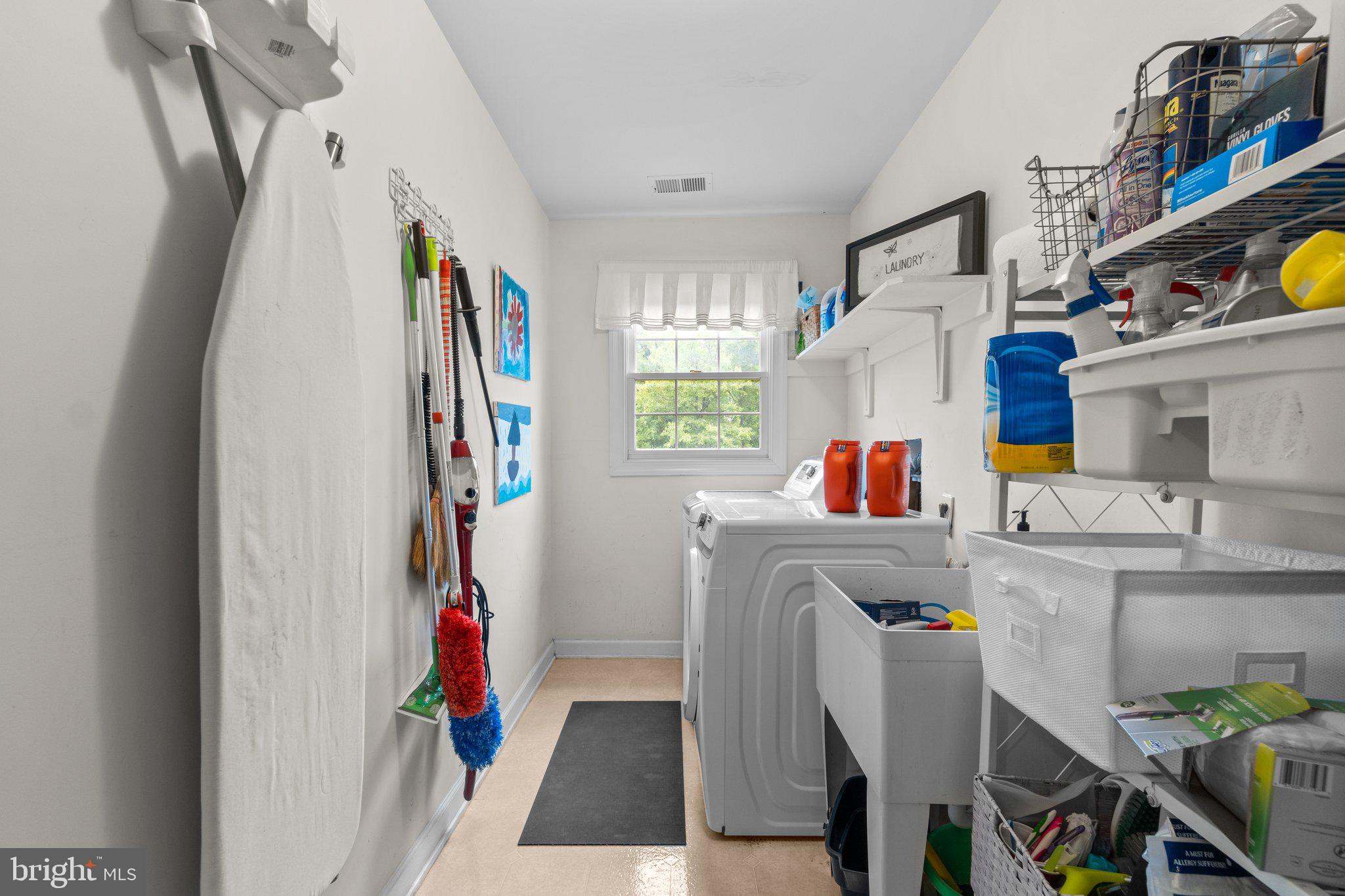 WILLOWS OF POTOMAC - Residential