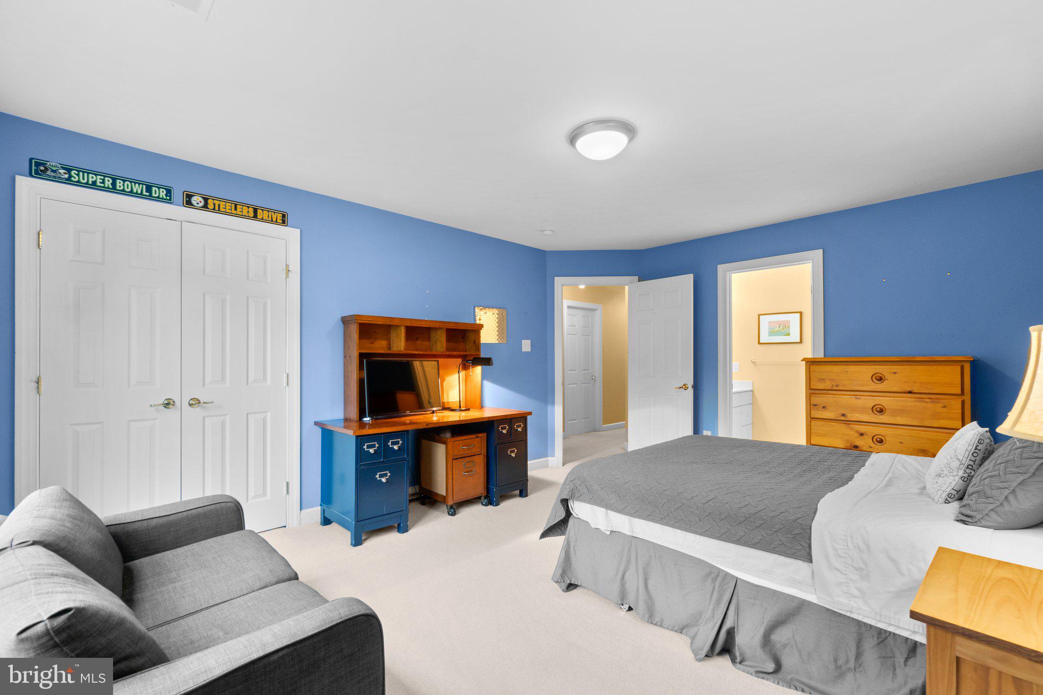 WILLOWS OF POTOMAC - Residential