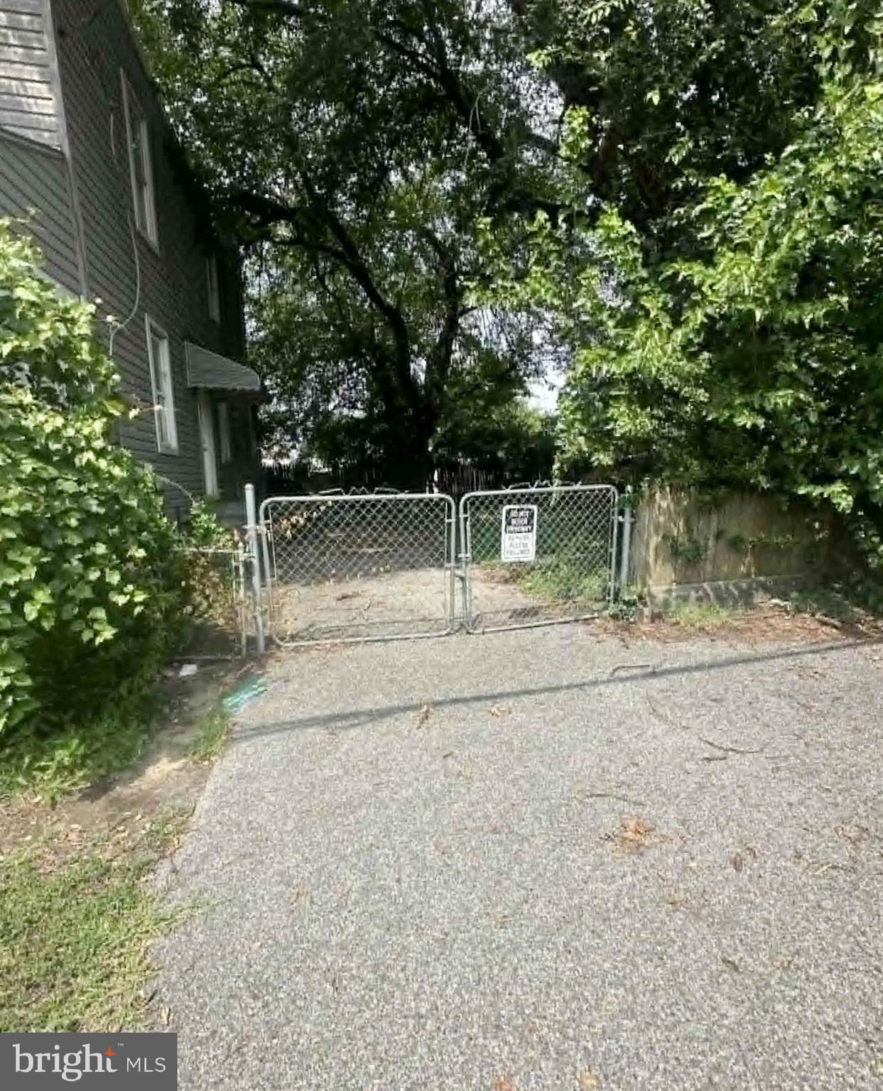 1808 EAST AVENUE