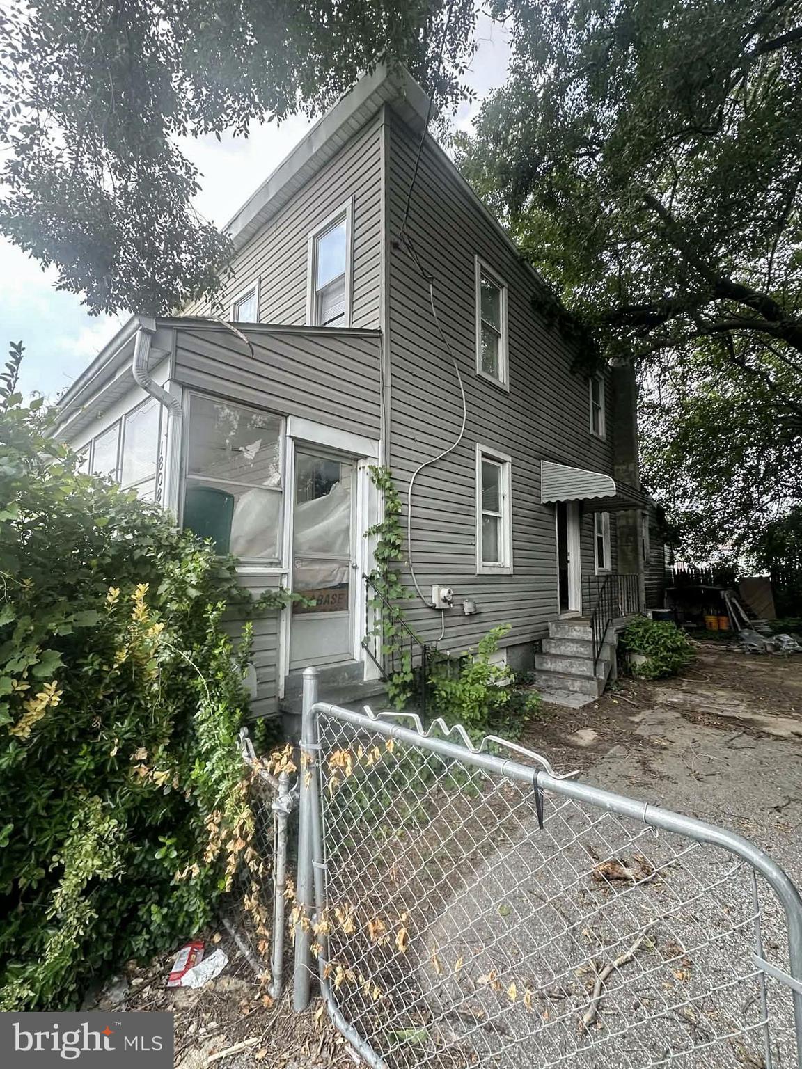 1808 EAST AVENUE