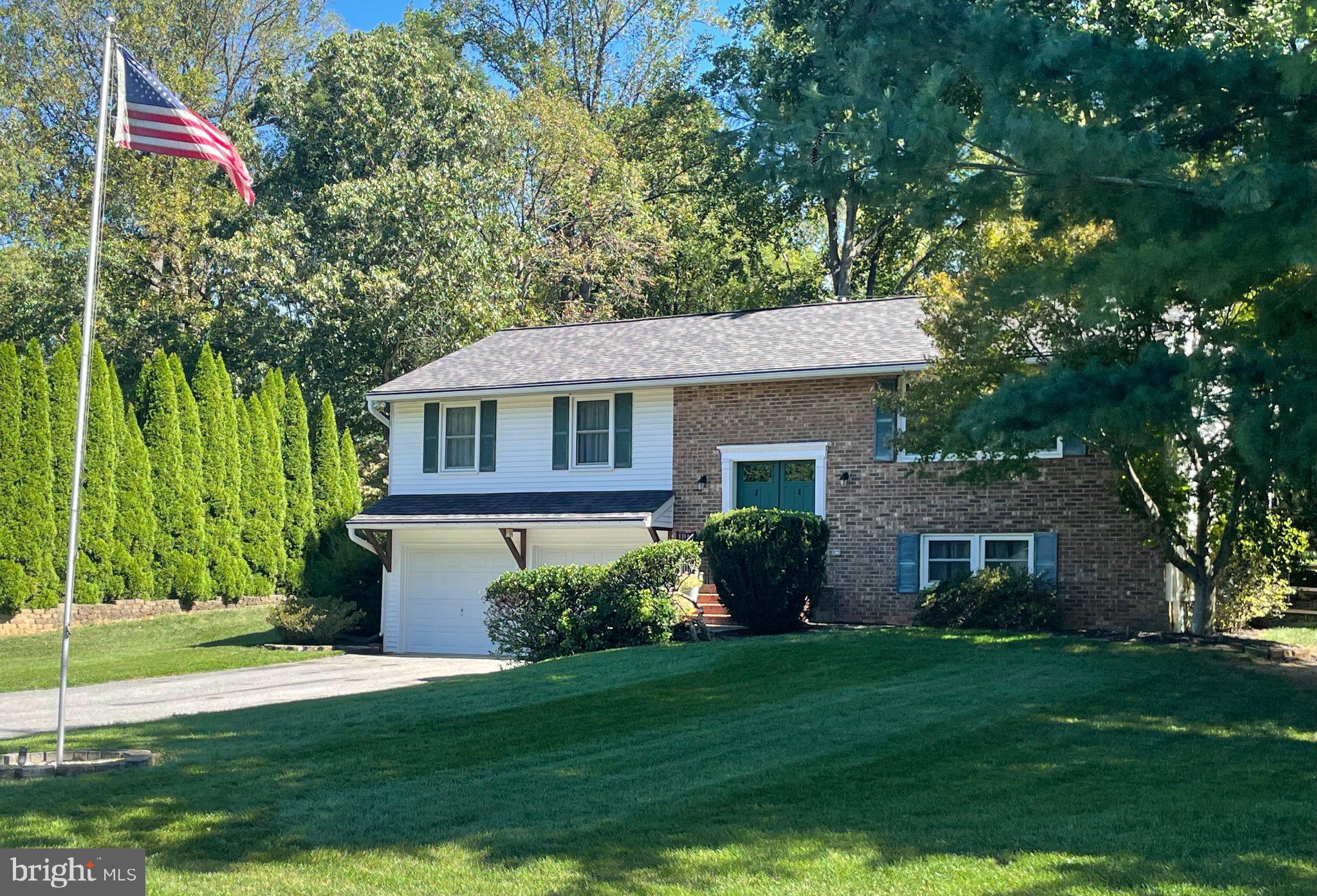 6419 HICKORY LANE