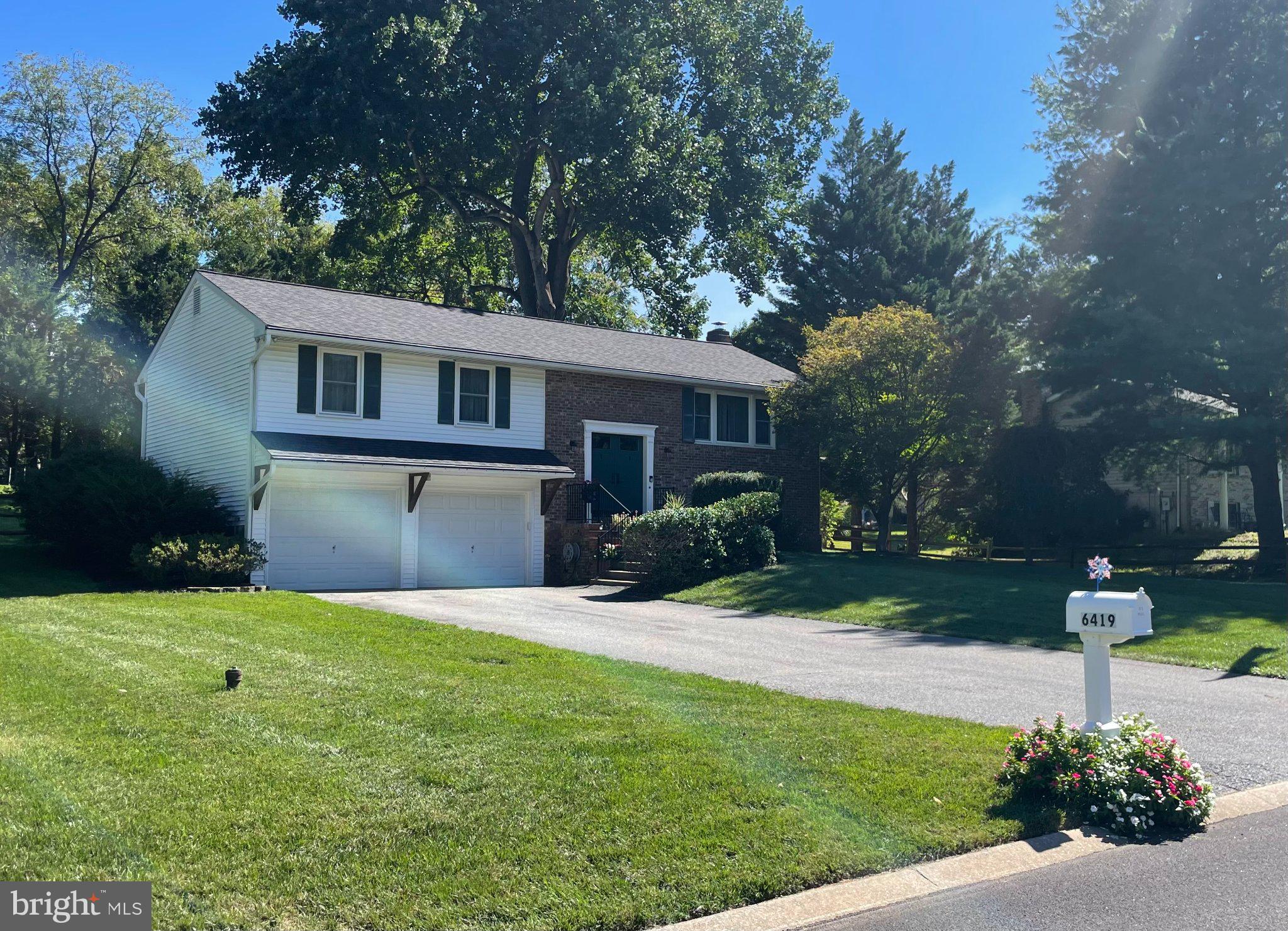 6419 HICKORY LANE
