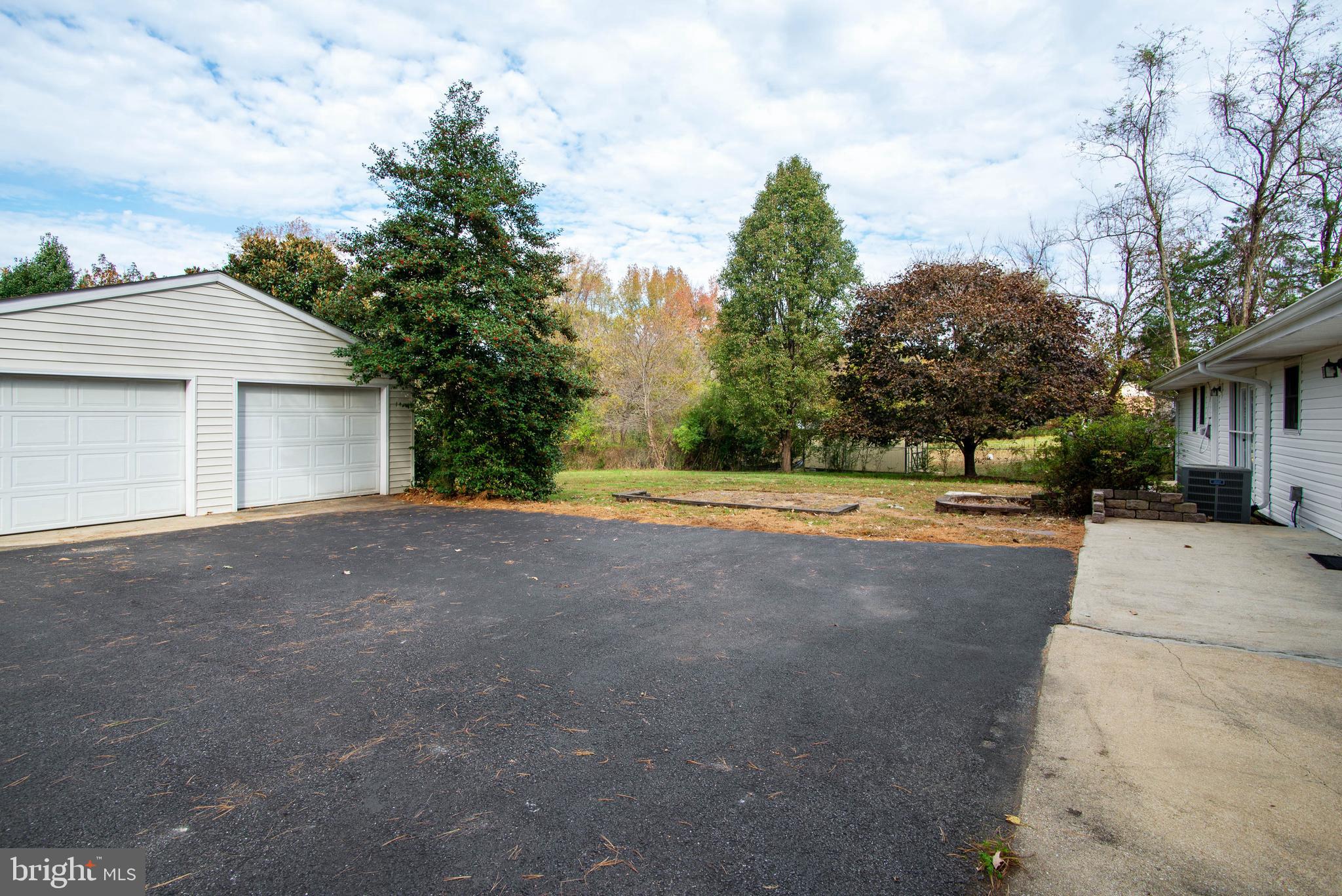 SINGING HILLS SUB - Residential