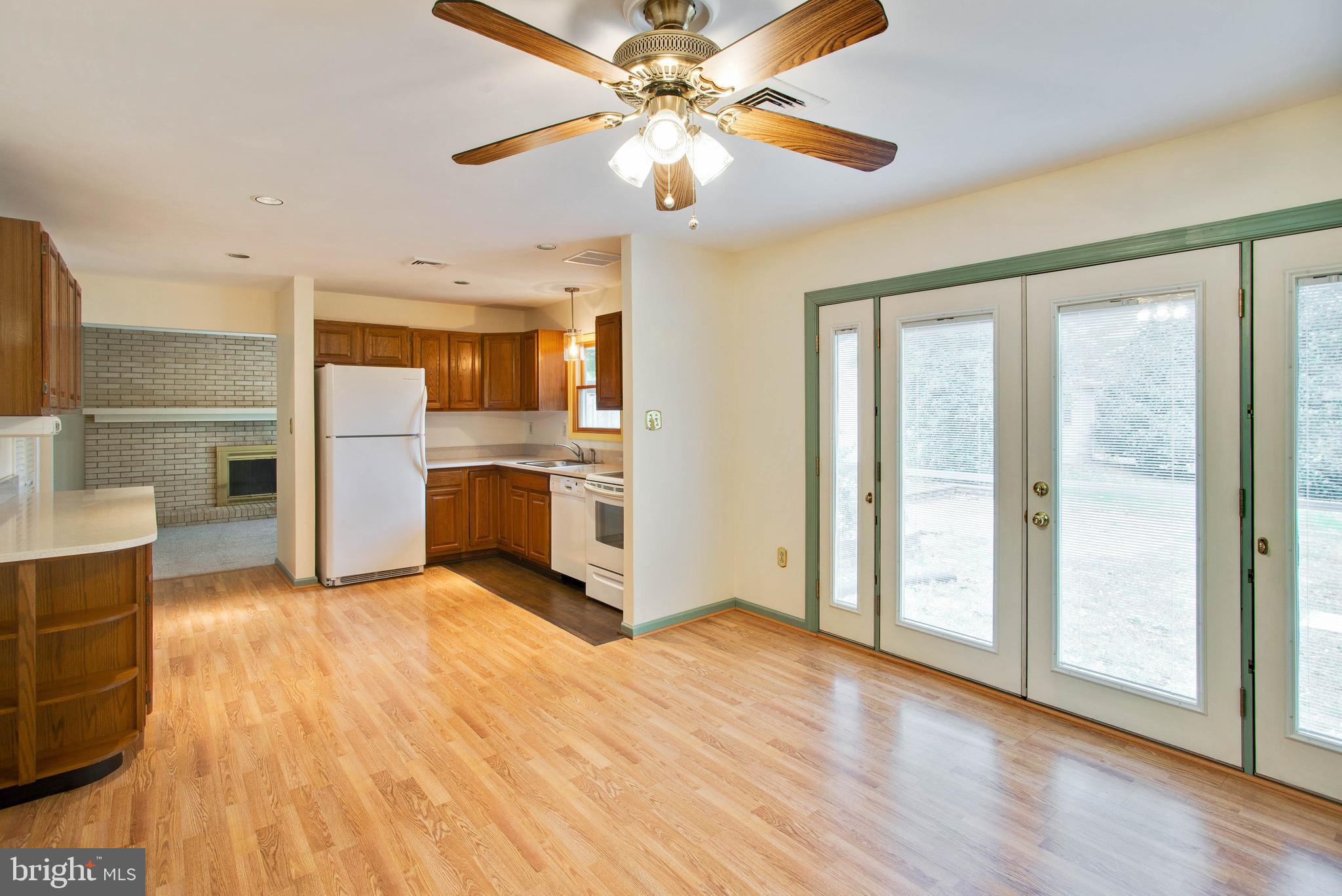 SINGING HILLS SUB - Residential