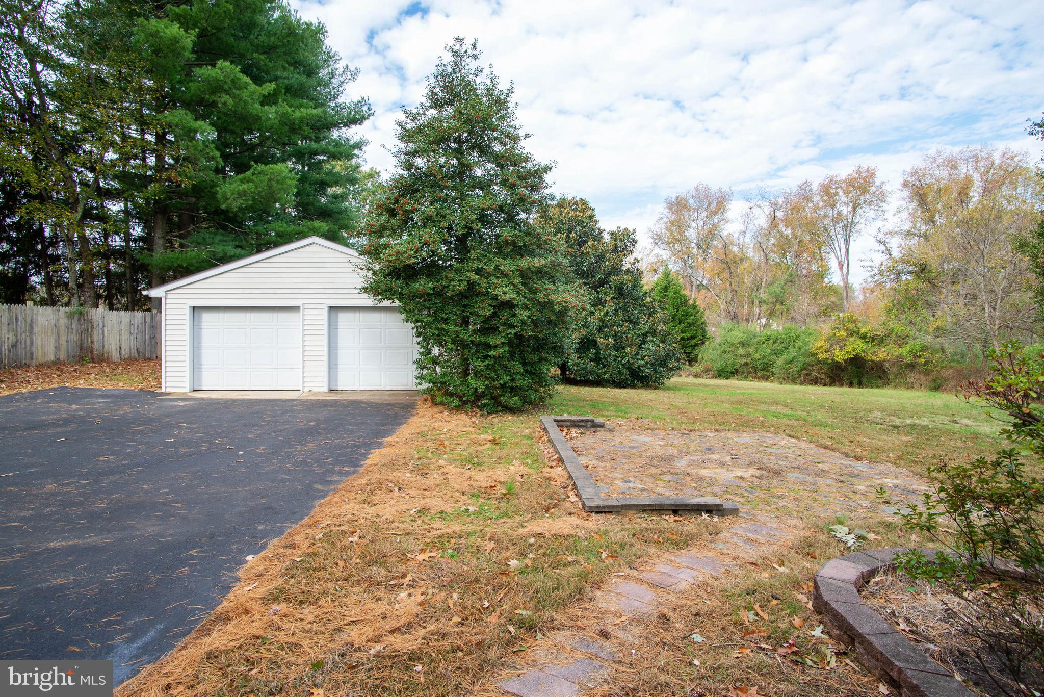 SINGING HILLS SUB - Residential