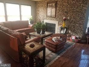 DEER RUN AT MAYFIELD - Residential