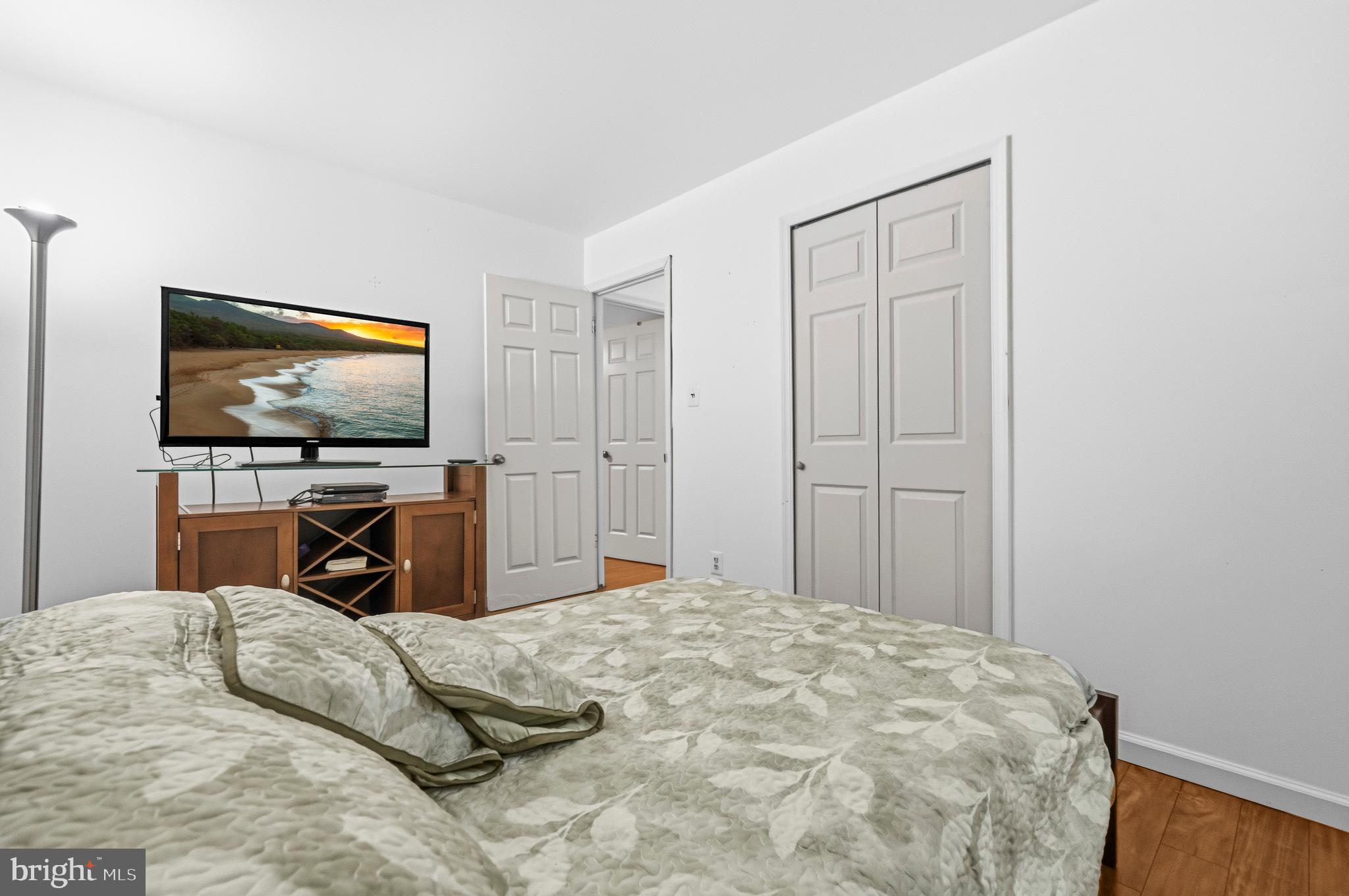 NEWINGTON STATION - Residential