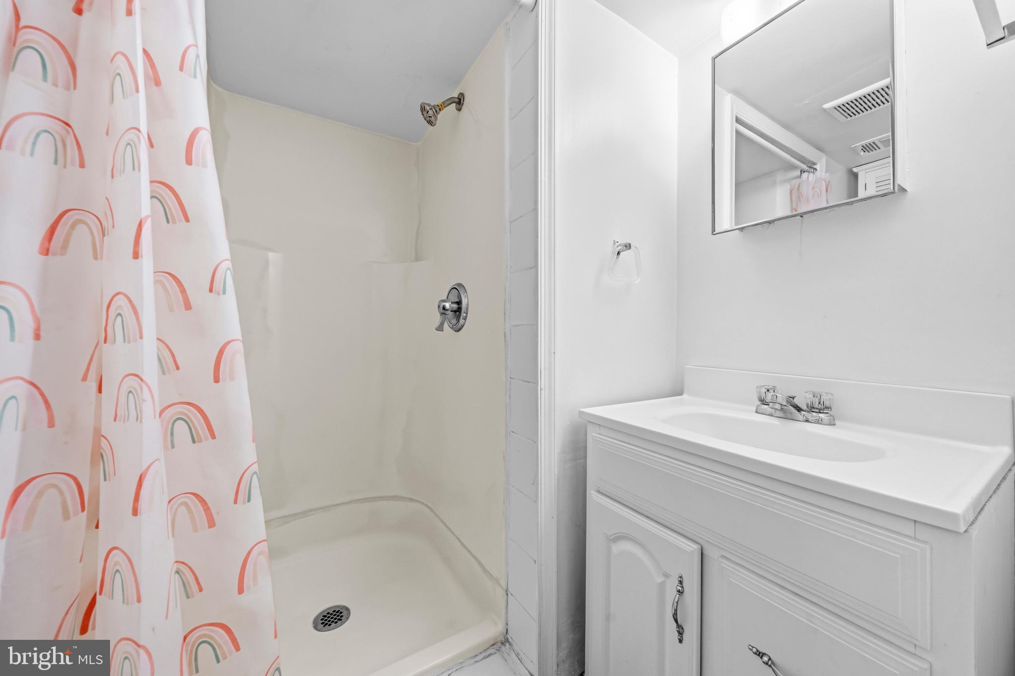 NEWINGTON STATION - Residential