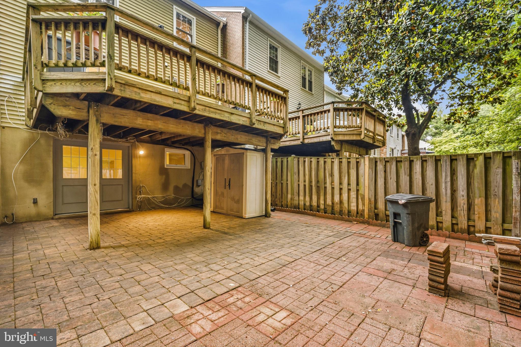NEWINGTON STATION - Residential