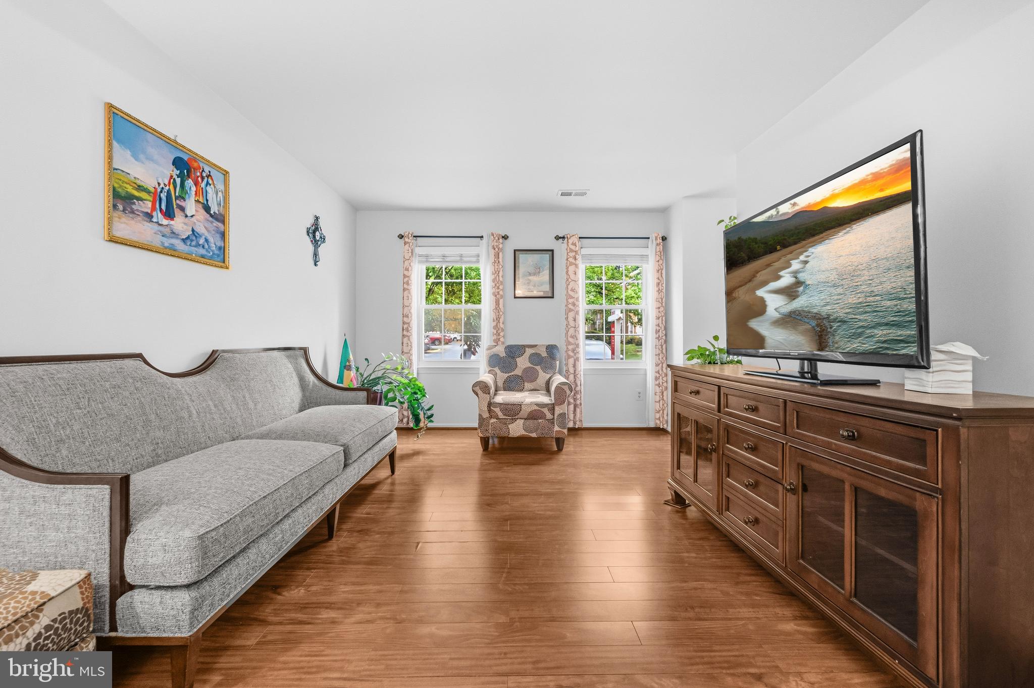 NEWINGTON STATION - Residential