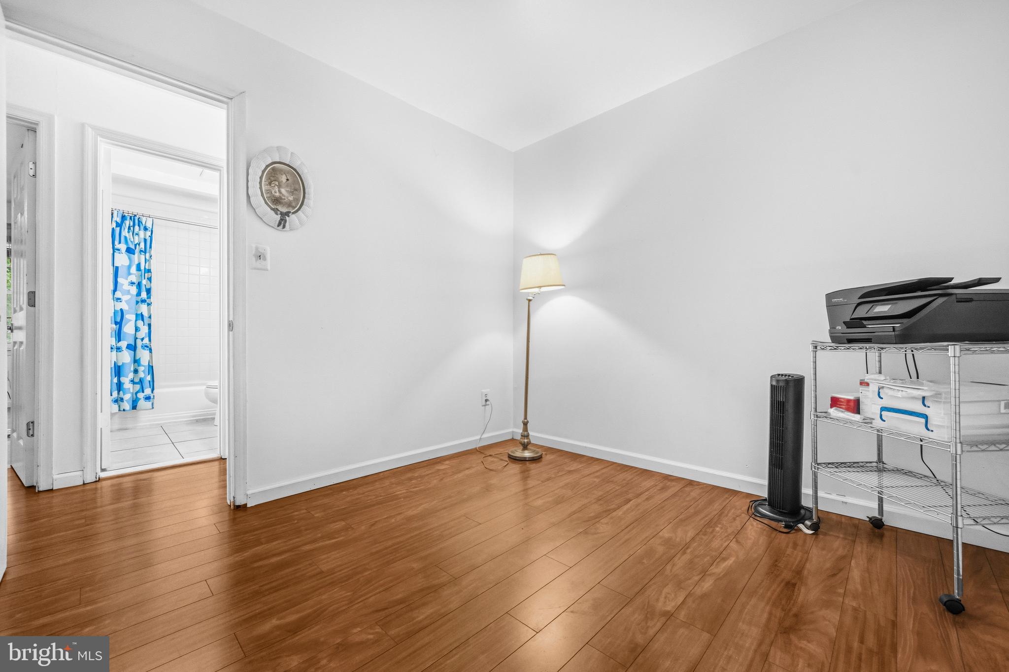 NEWINGTON STATION - Residential