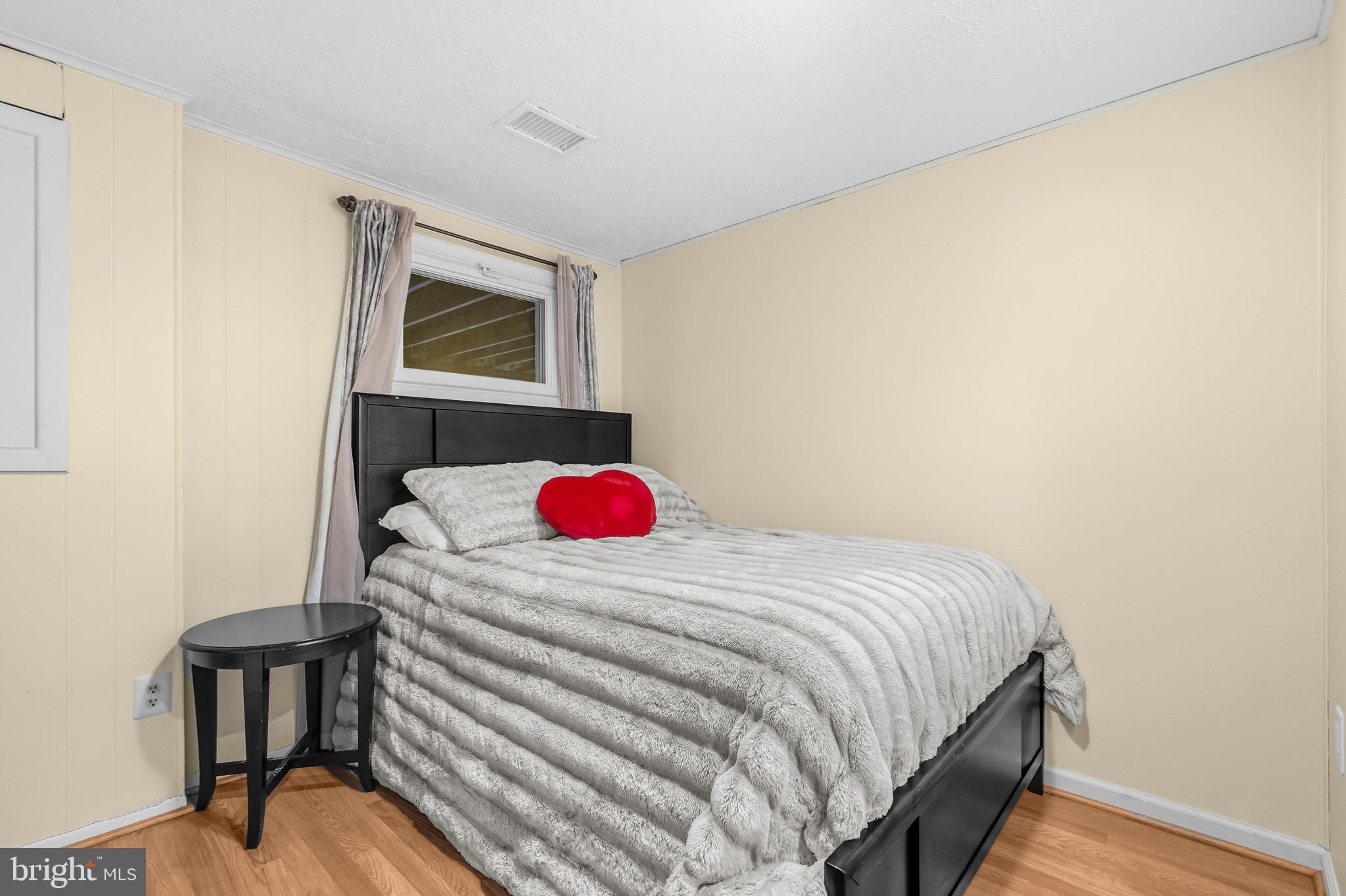 NEWINGTON STATION - Residential
