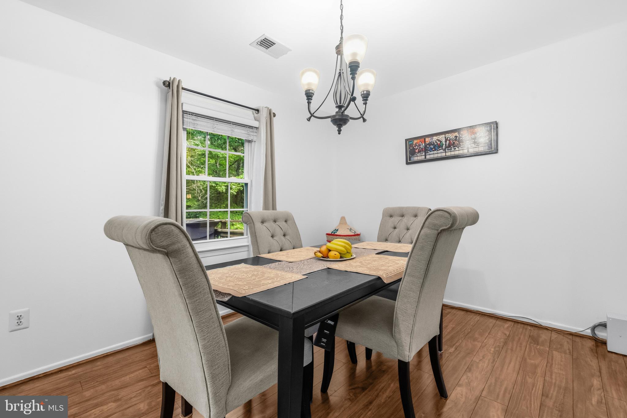 NEWINGTON STATION - Residential