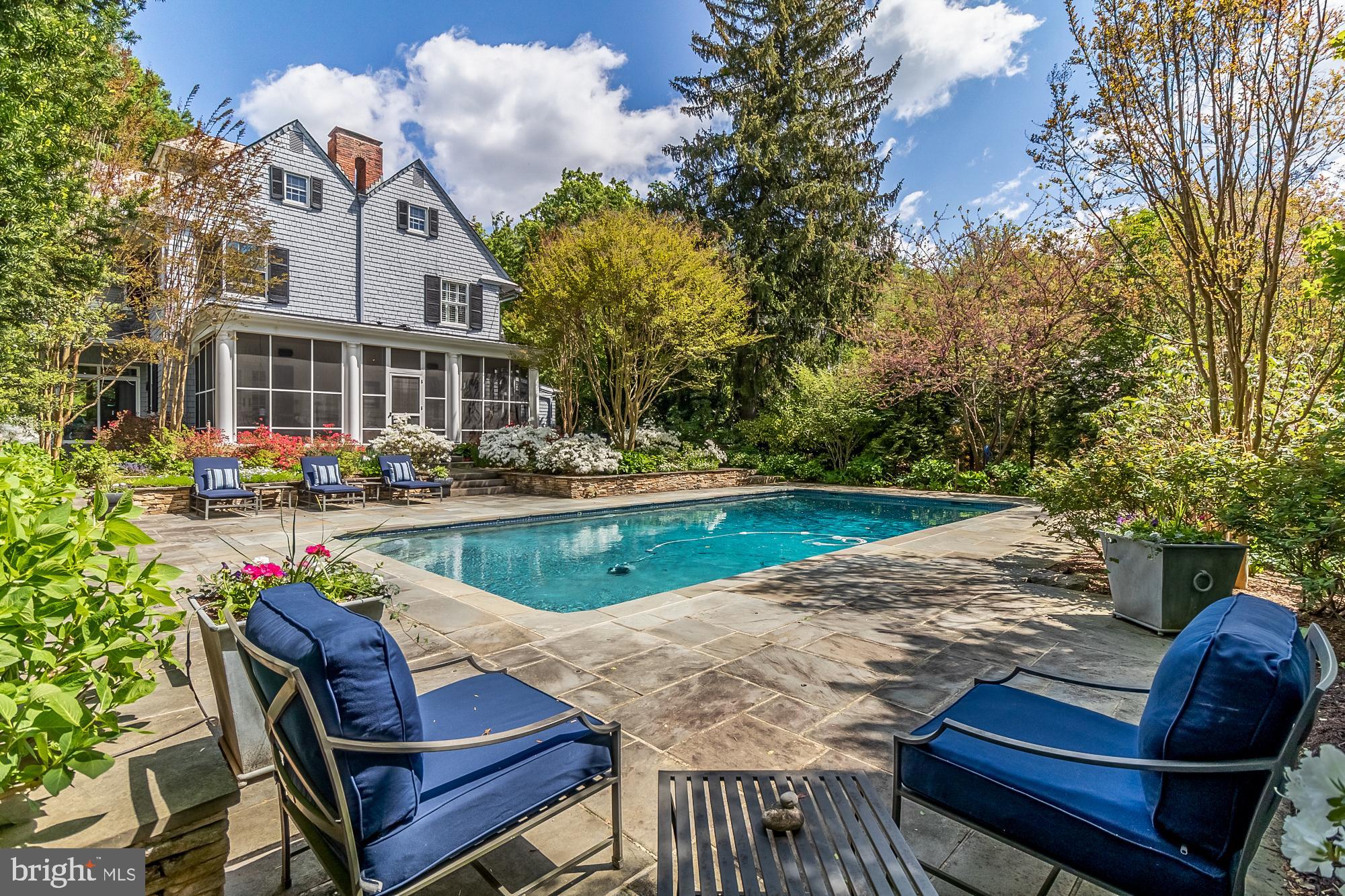 ROLAND PARK - Residential