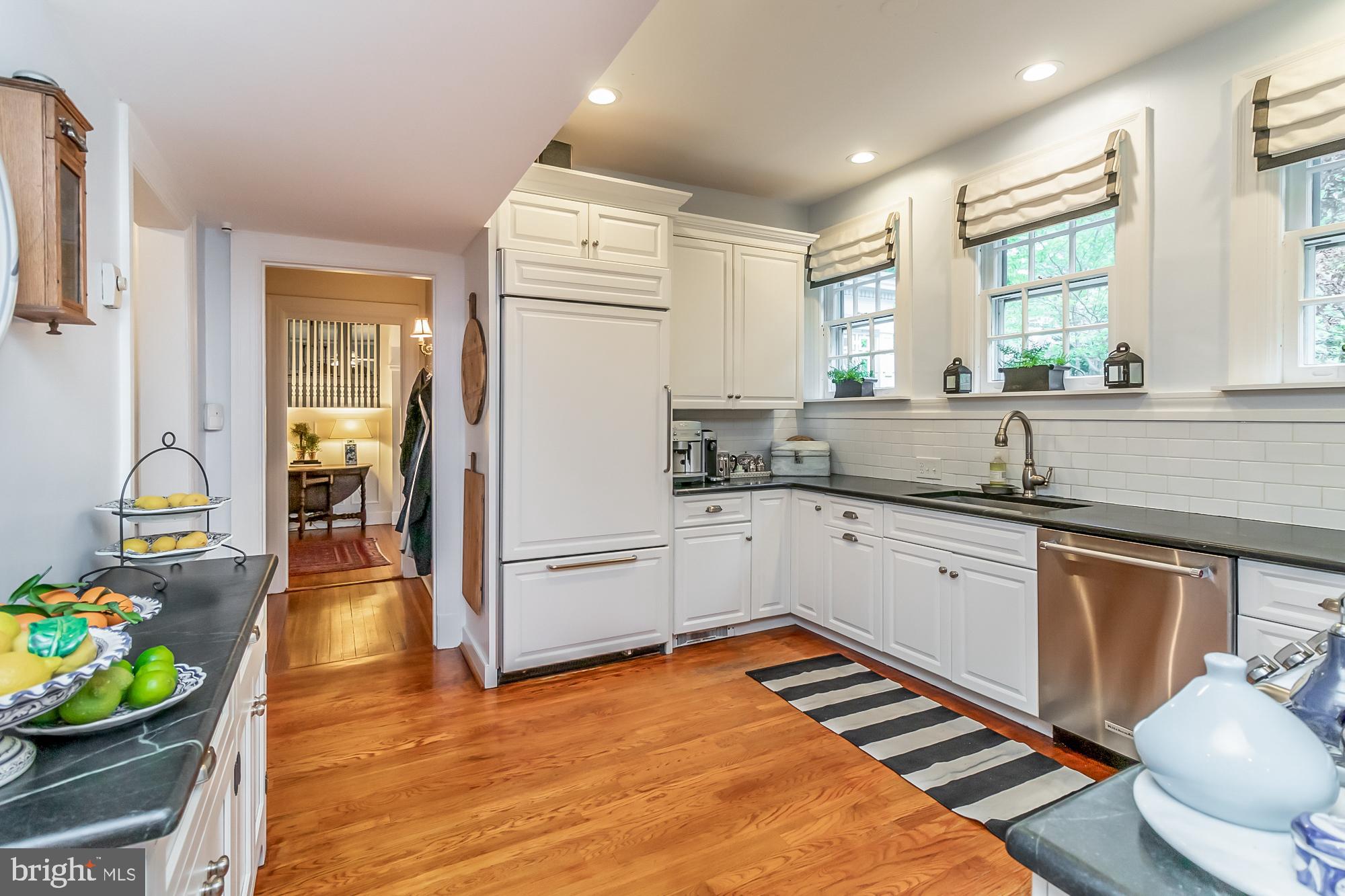 ROLAND PARK - Residential