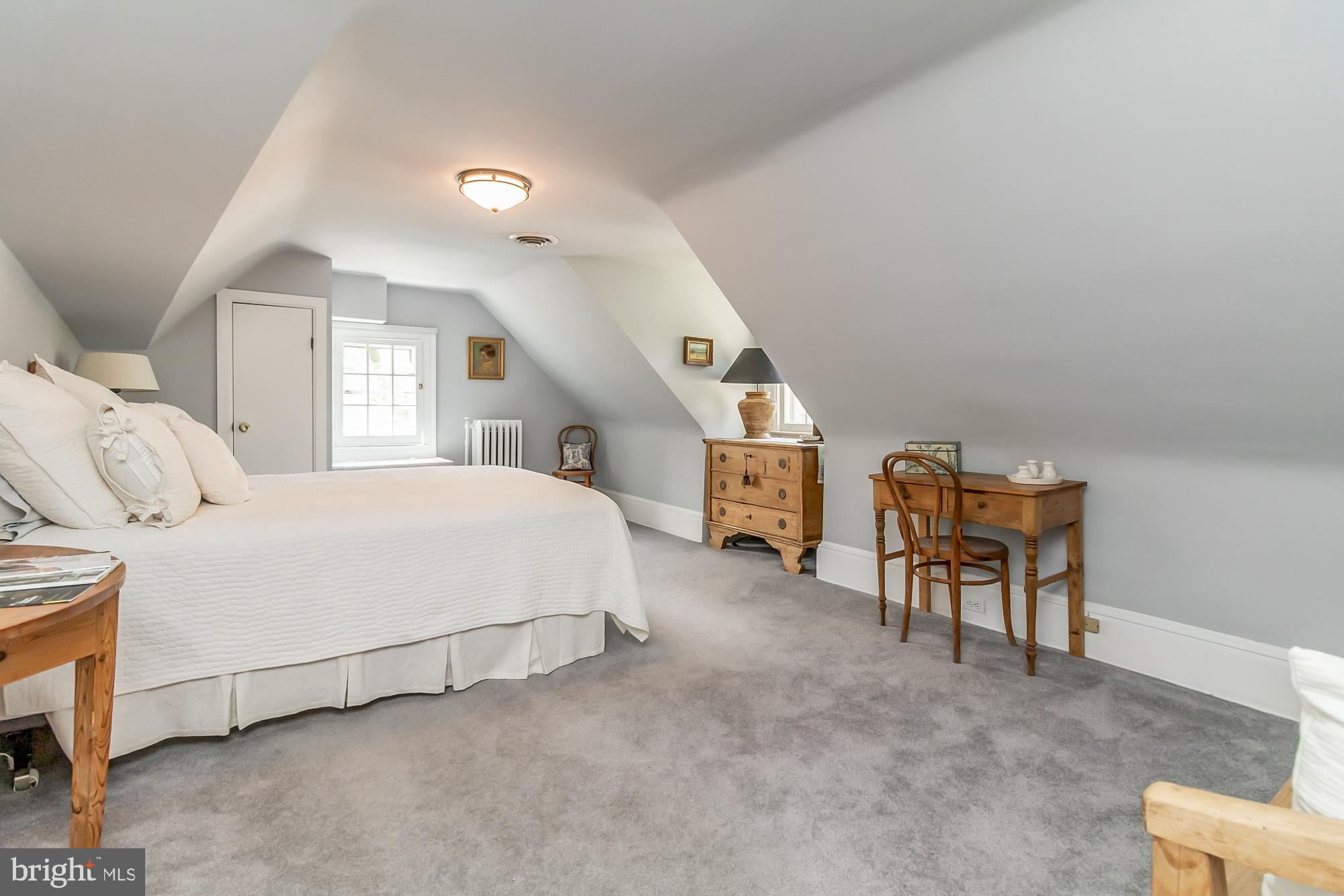 ROLAND PARK - Residential