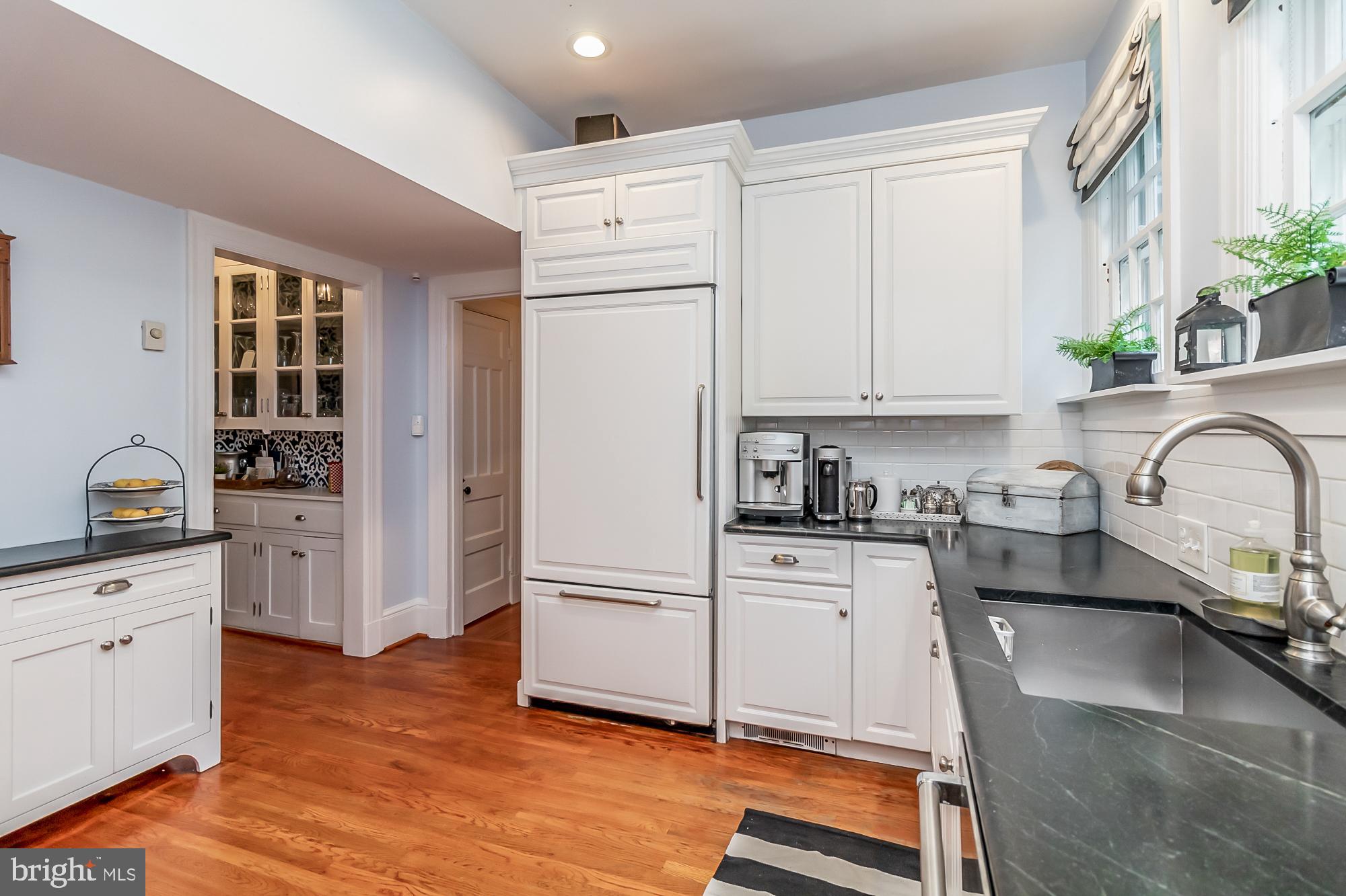 ROLAND PARK - Residential