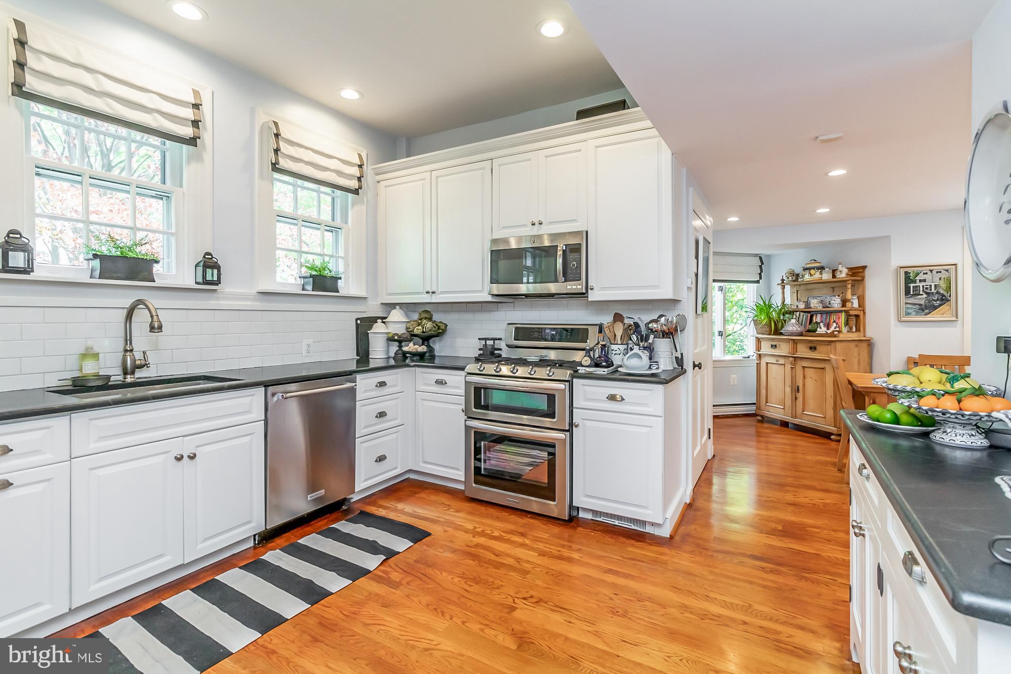 ROLAND PARK - Residential