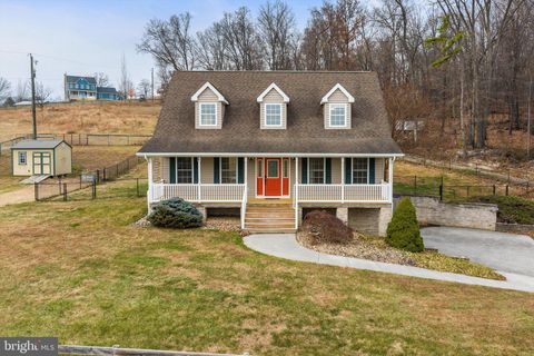 Photo of 6527 Stable View Ln, TIMBERVILLE, VA 22853 (MLS # VARO2002748)