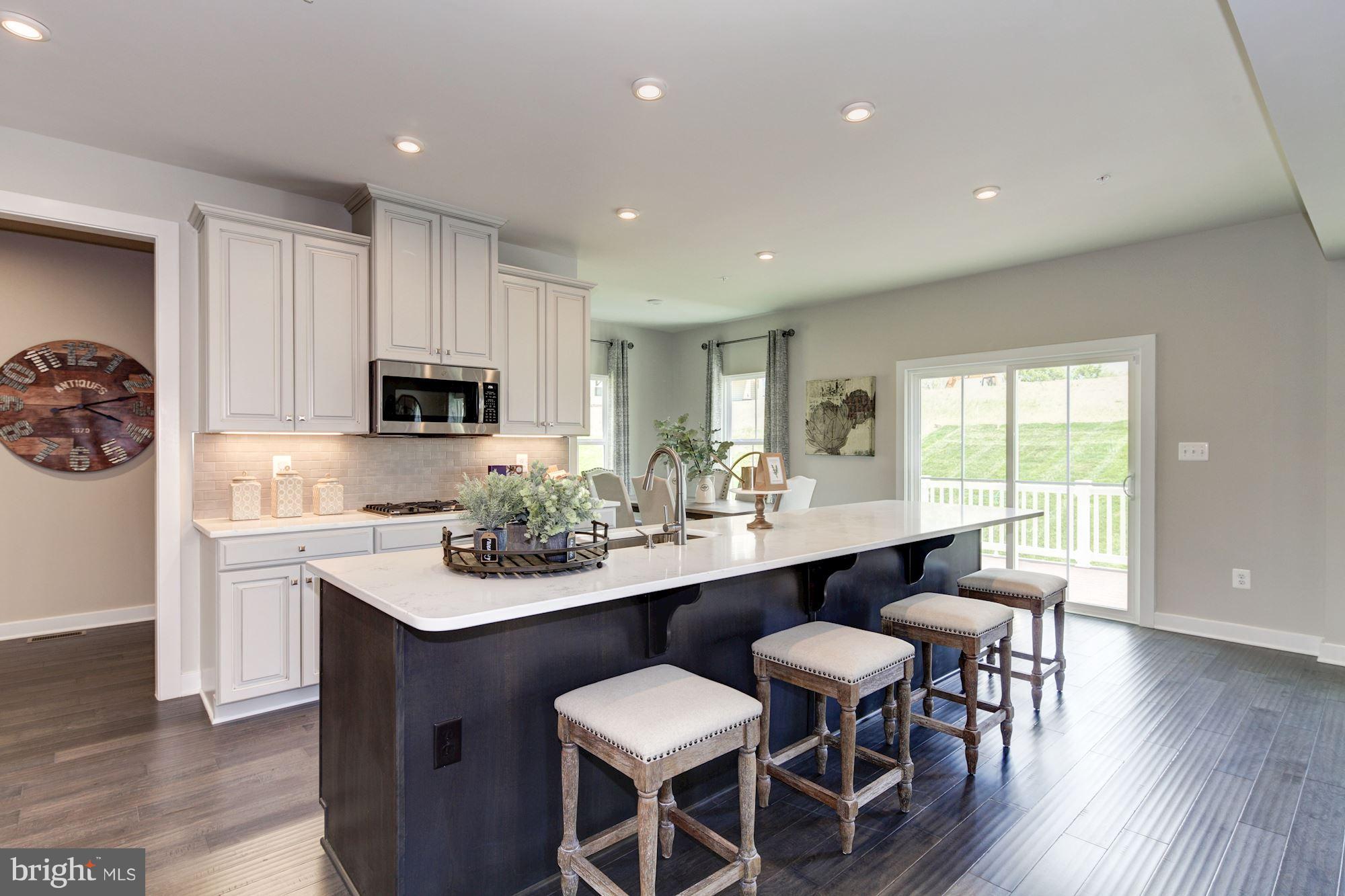 OVERLOOK AT SCENIC MANOR - Residential