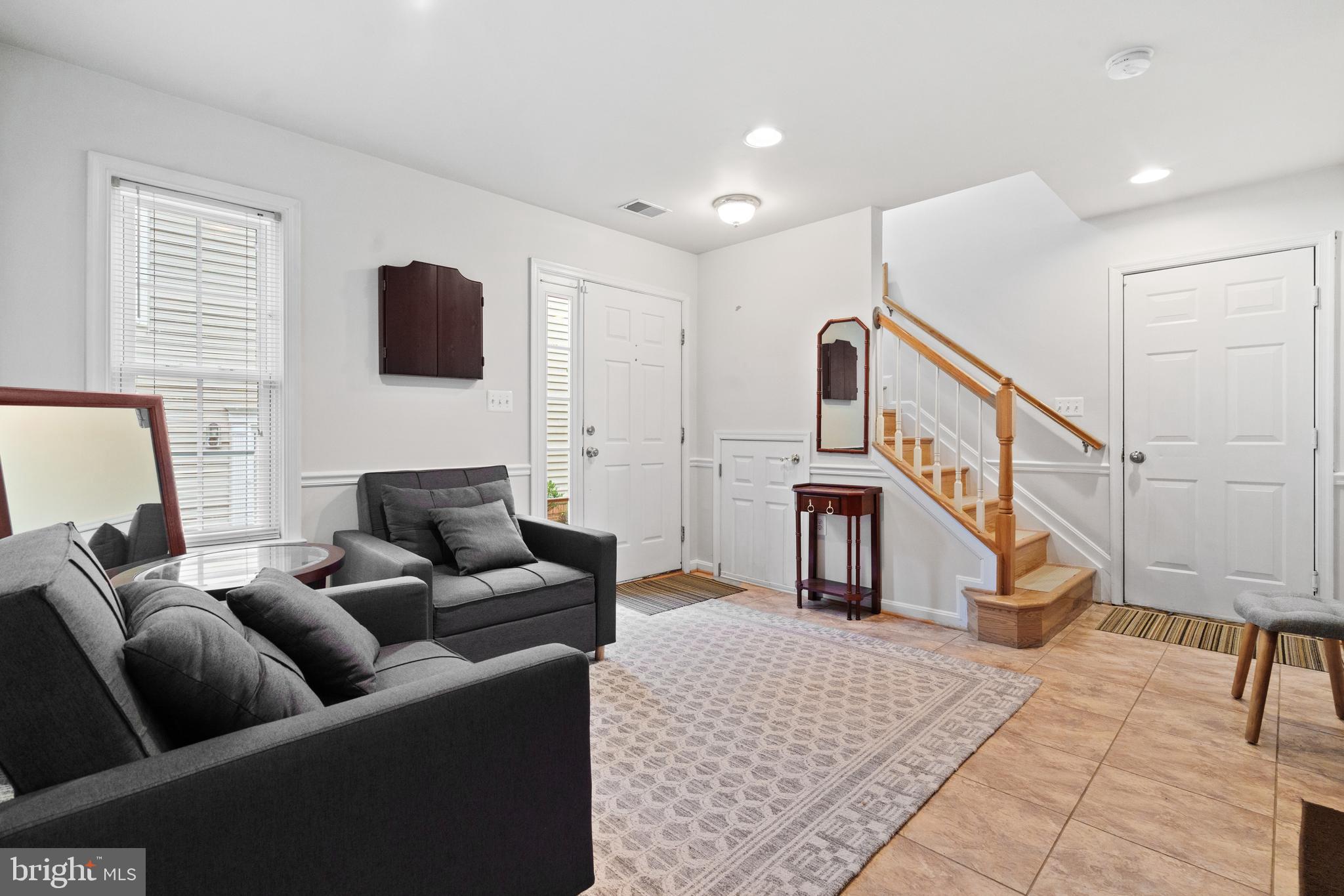 9648 POTTERS HILL CIRCLE