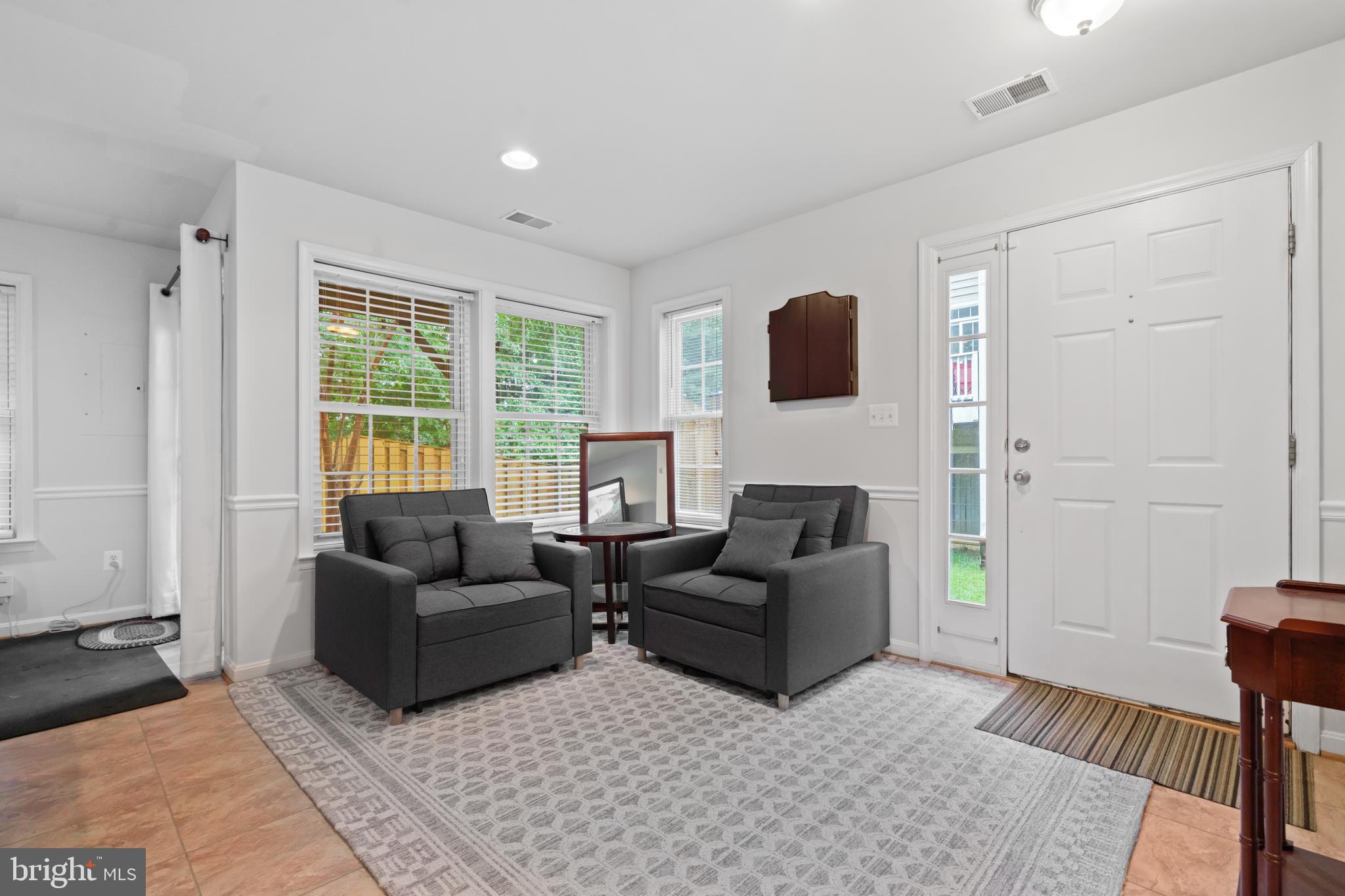 9648 POTTERS HILL CIRCLE