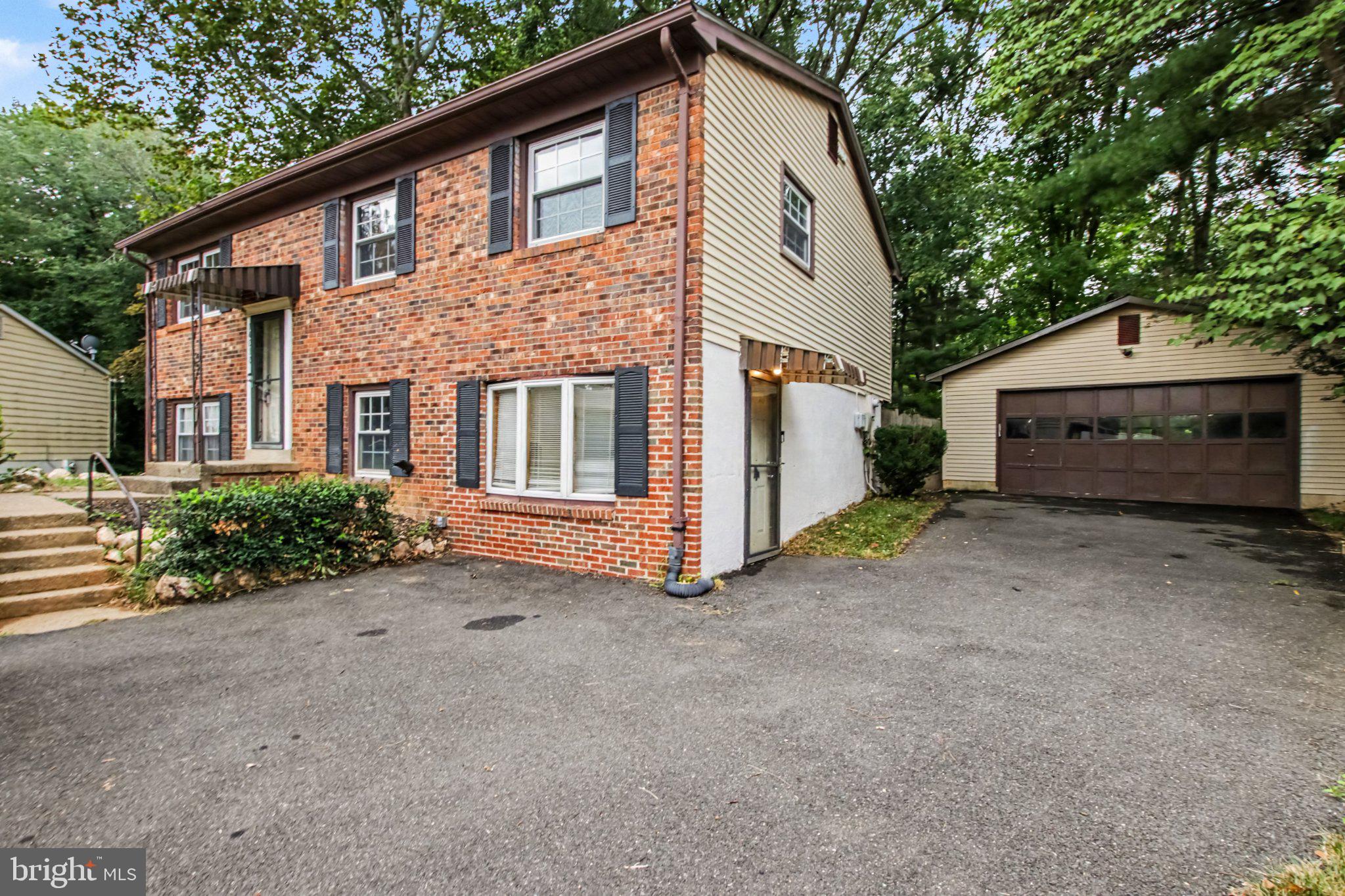 14010 MONTOCLAIR LANE