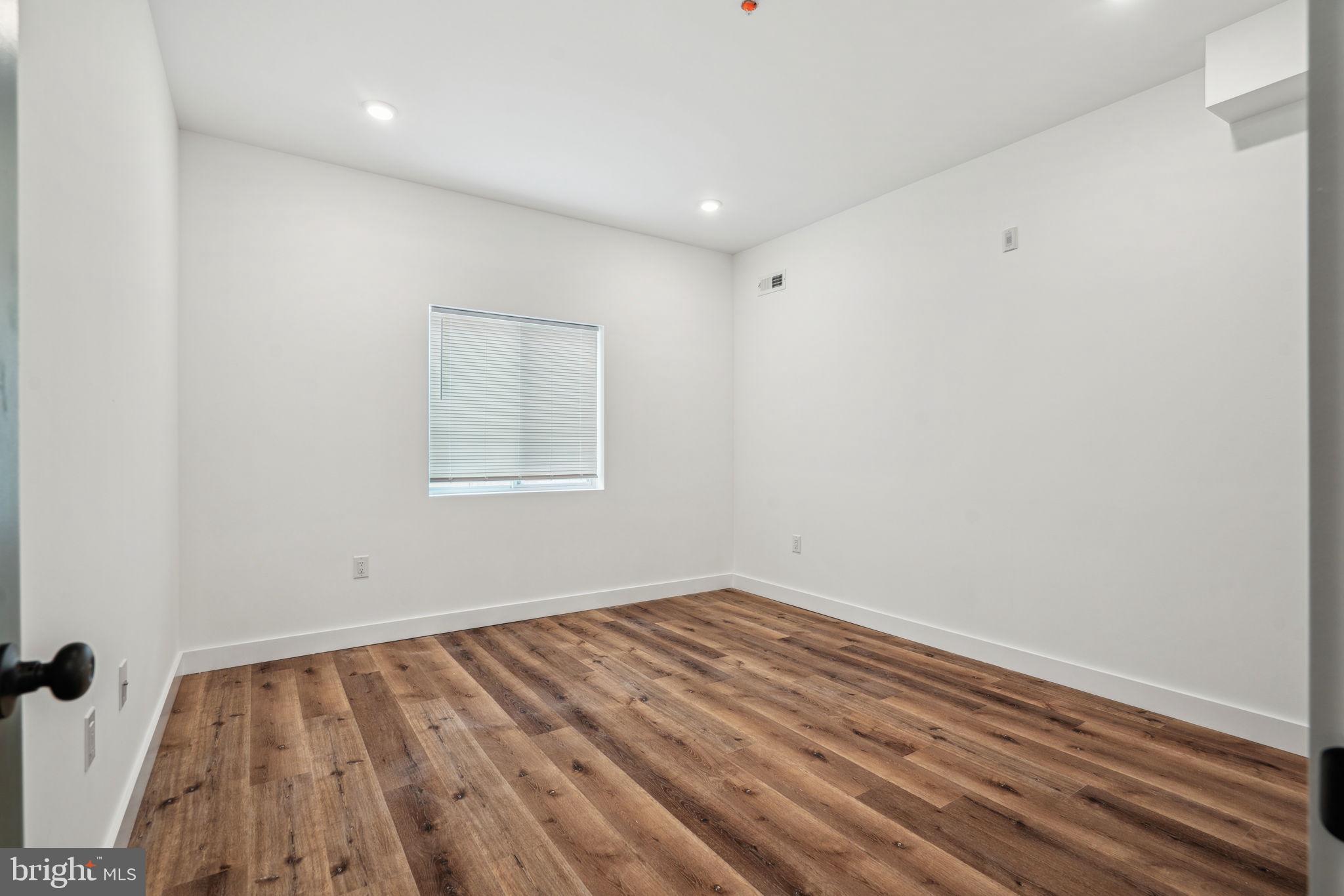 MANTUA - Residential Lease