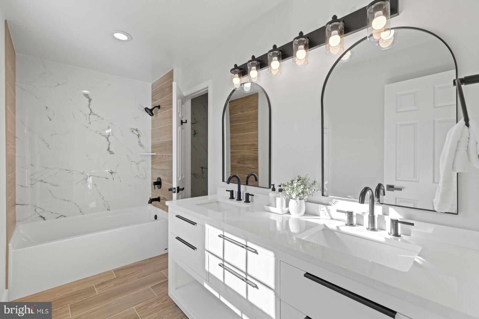 YARDLEY RUN - Residential