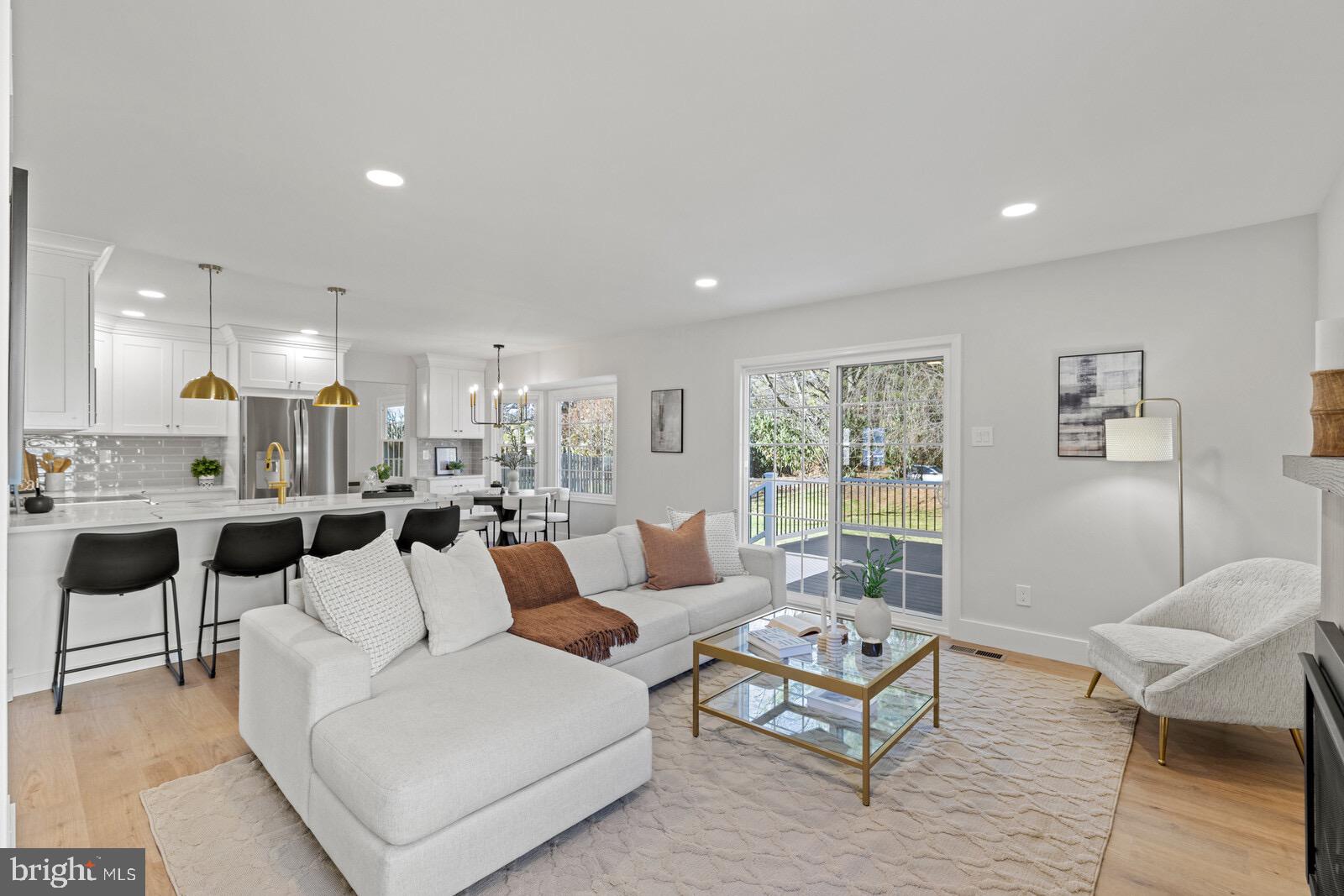 YARDLEY RUN - Residential