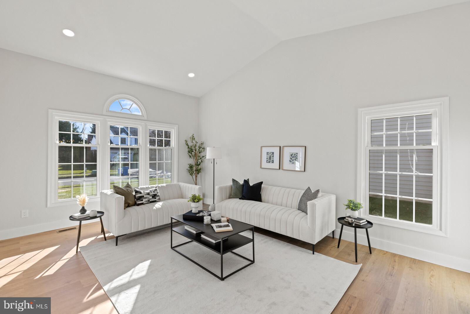 YARDLEY RUN - Residential