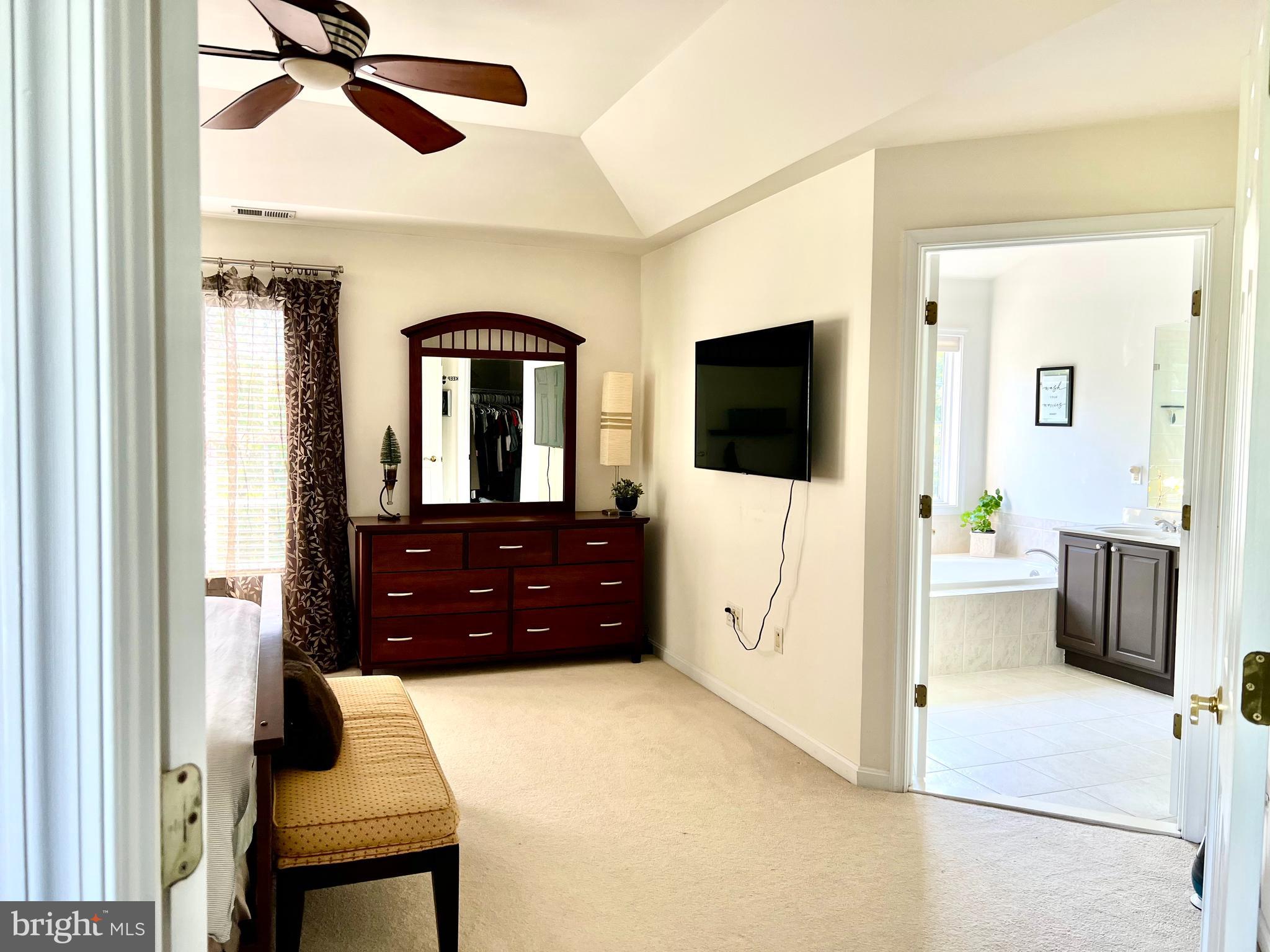 ROCKLAND VILLAGE - Residential