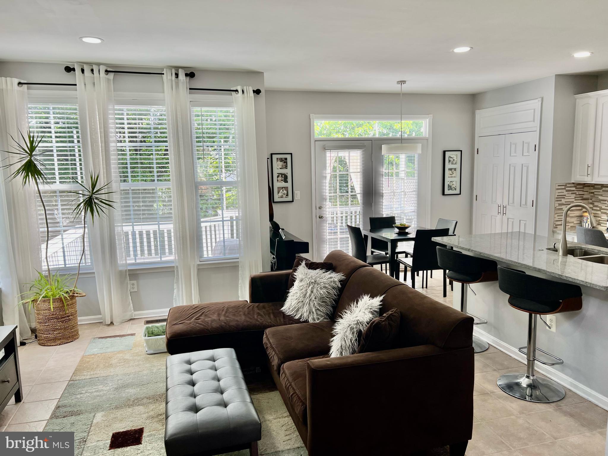 ROCKLAND VILLAGE - Residential