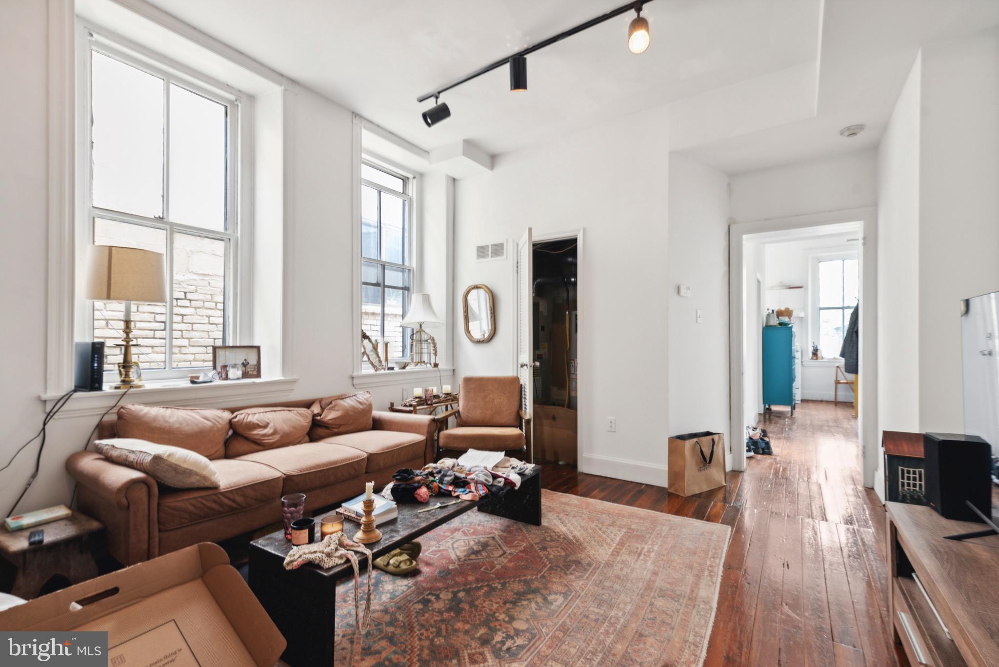 MANAYUNK - Commercial Sale