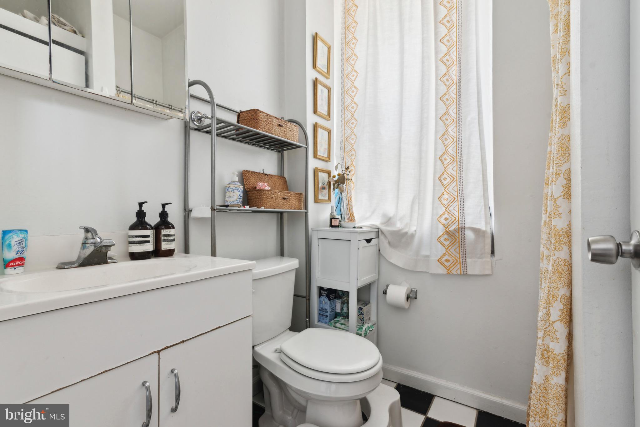 MANAYUNK - Commercial Sale