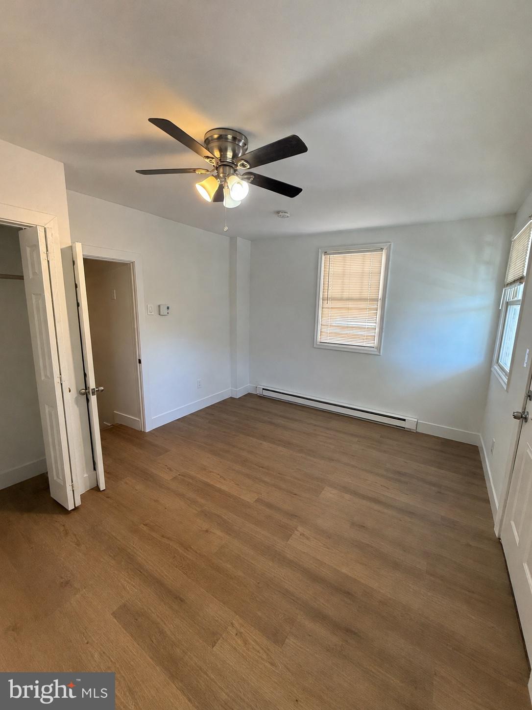 402 E WALNUT LANE 2