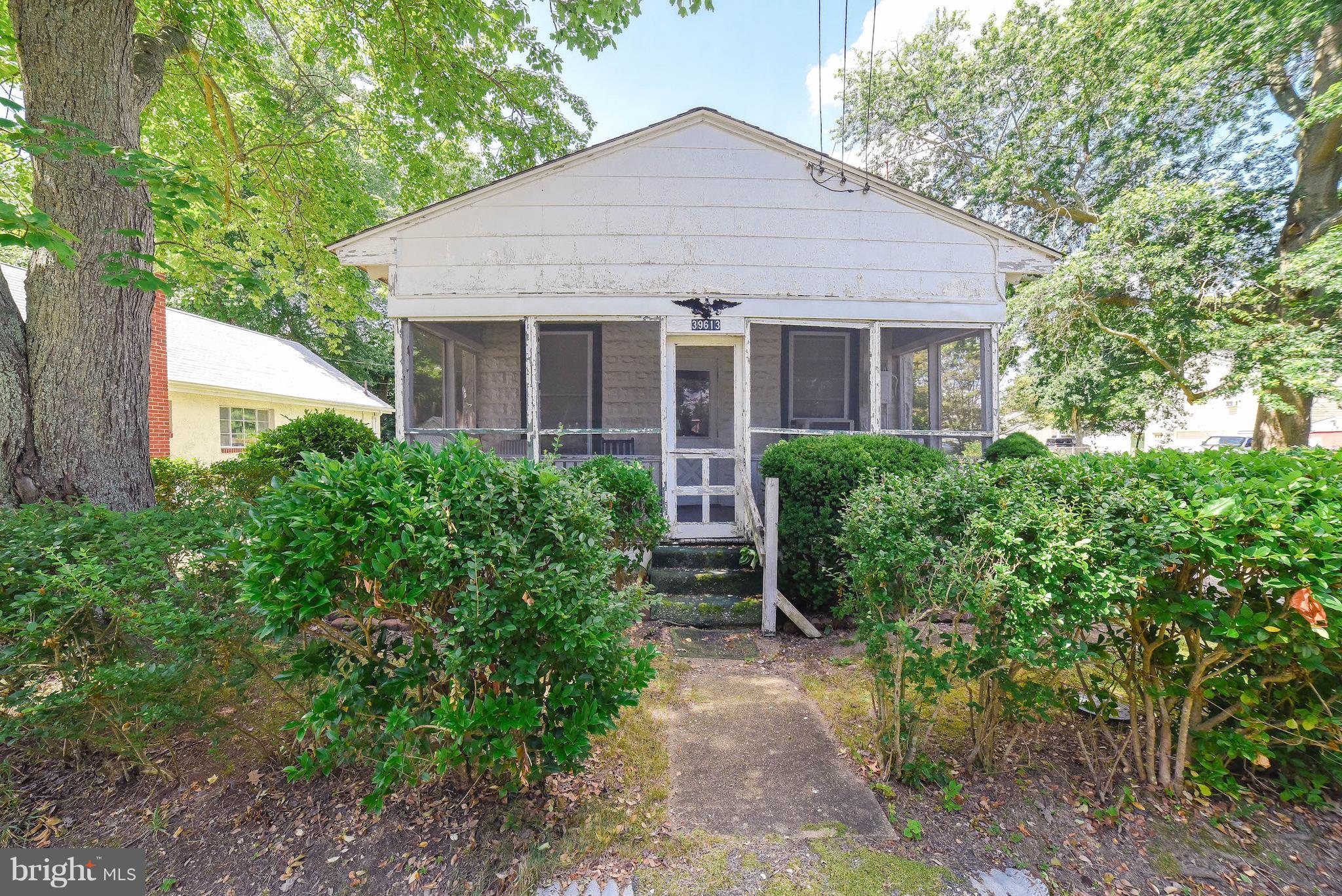 ST CLEMENTS SHORES - Residential