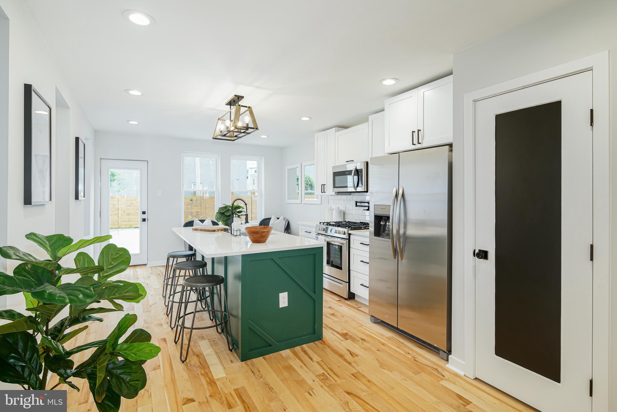 BRIDESBURG - Residential