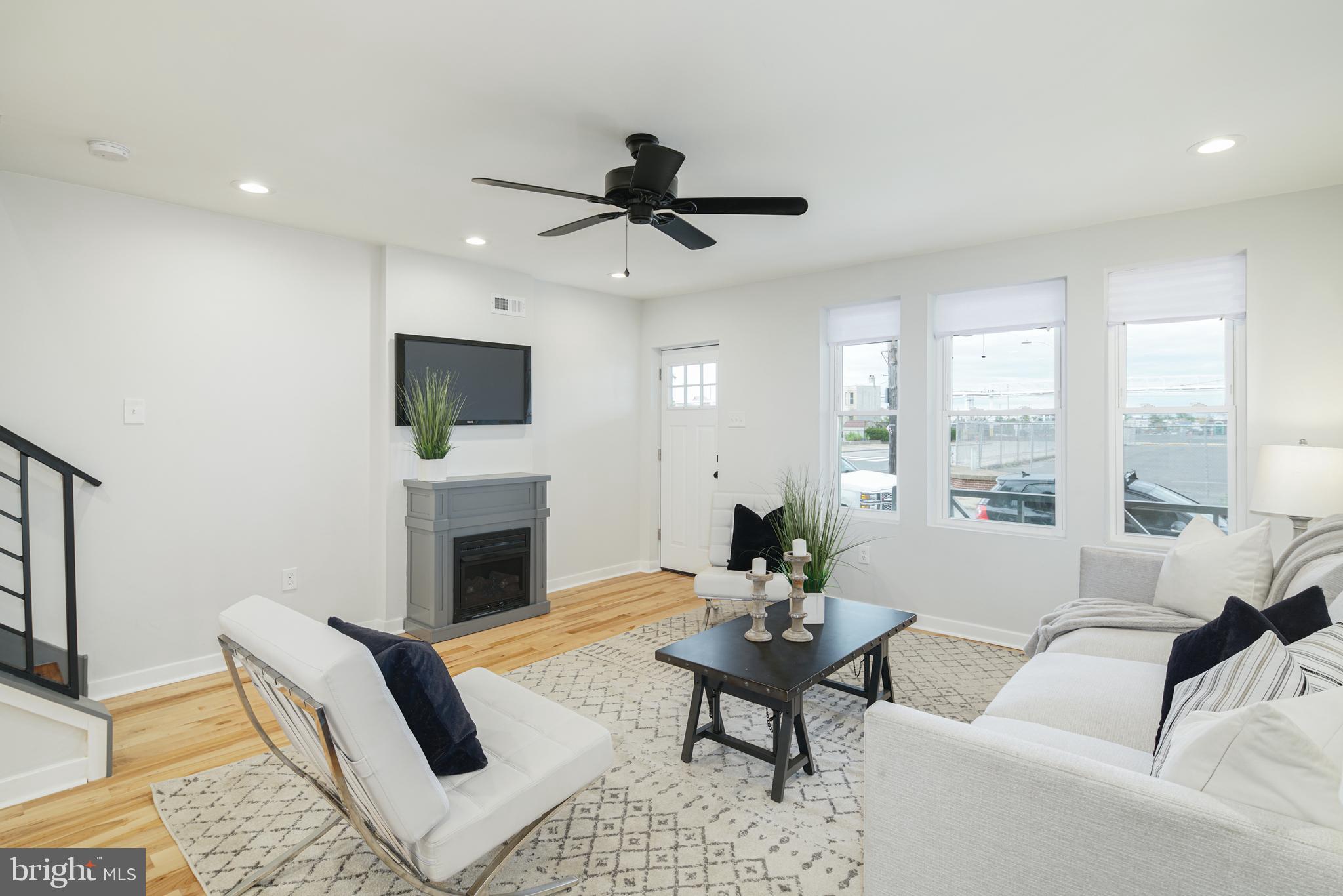 BRIDESBURG - Residential