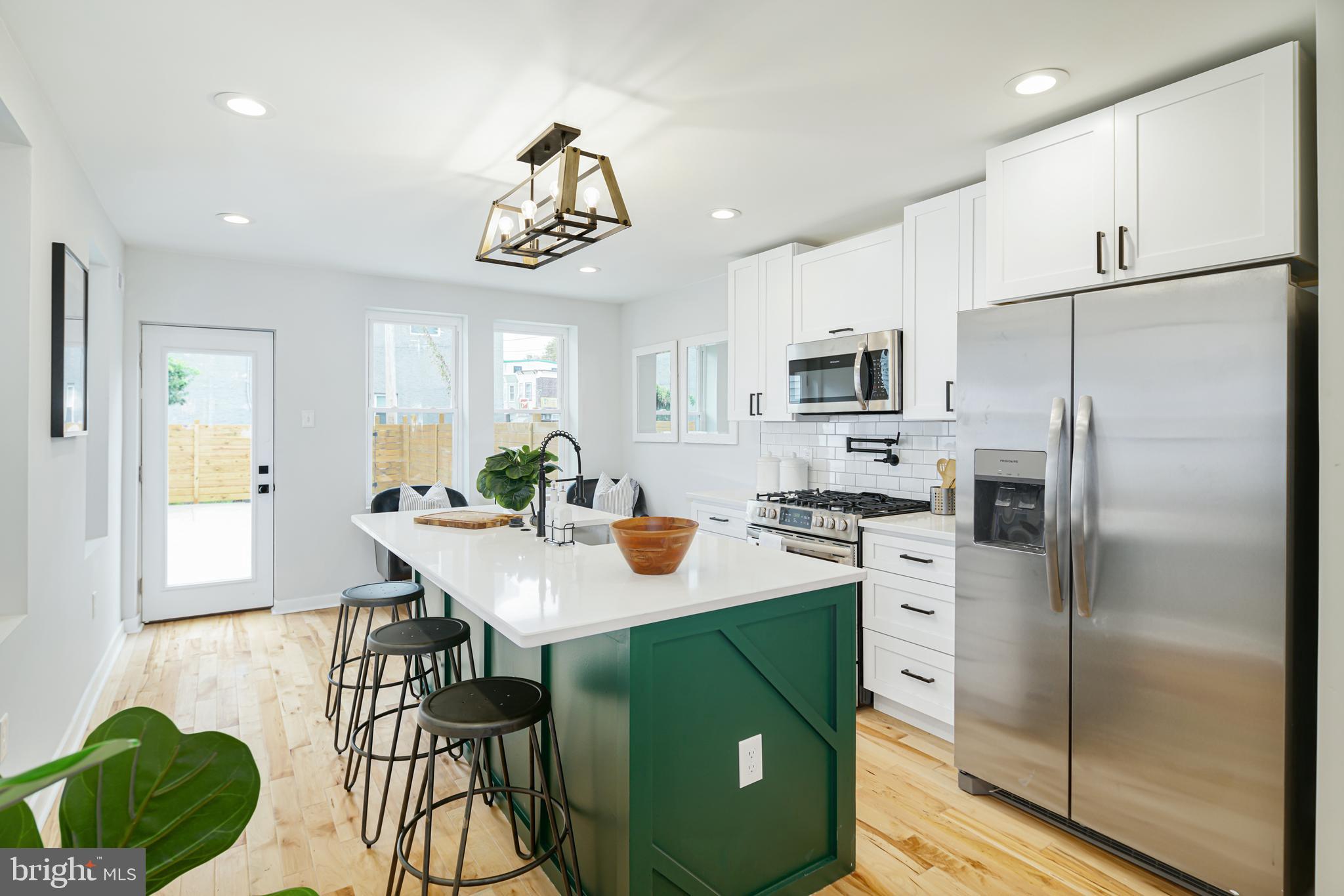 BRIDESBURG - Residential