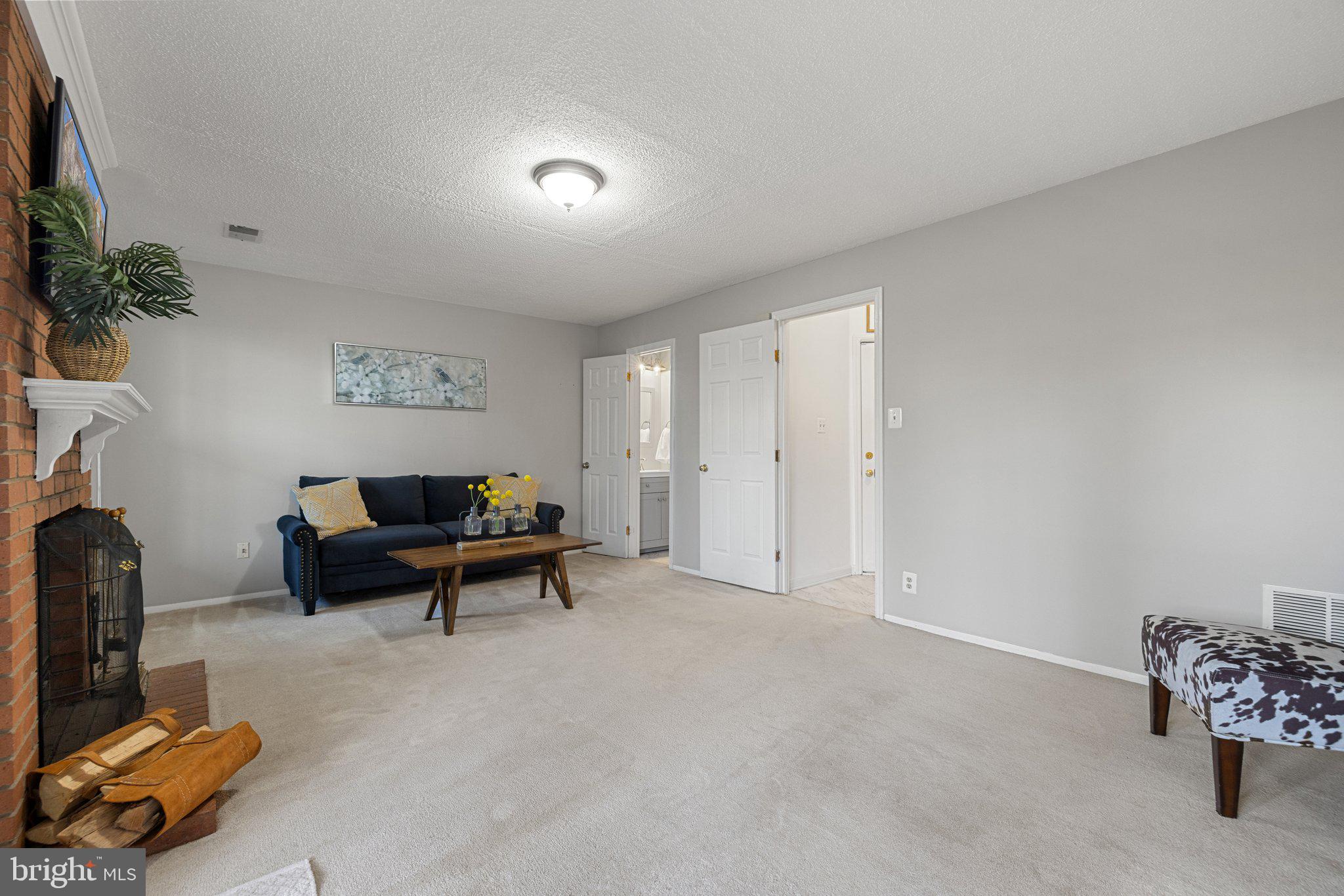 WINDING RIDGE - Residential