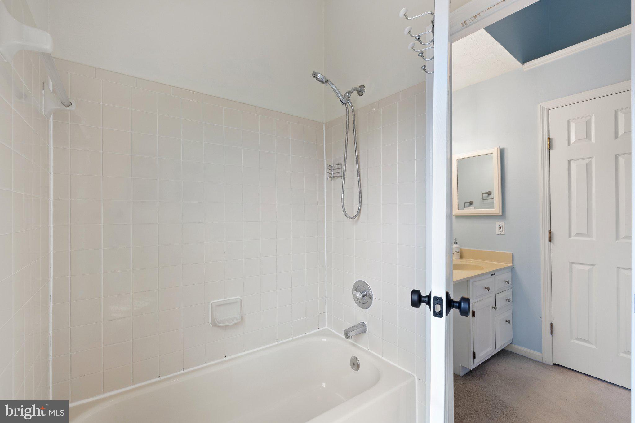 WINDING RIDGE - Residential